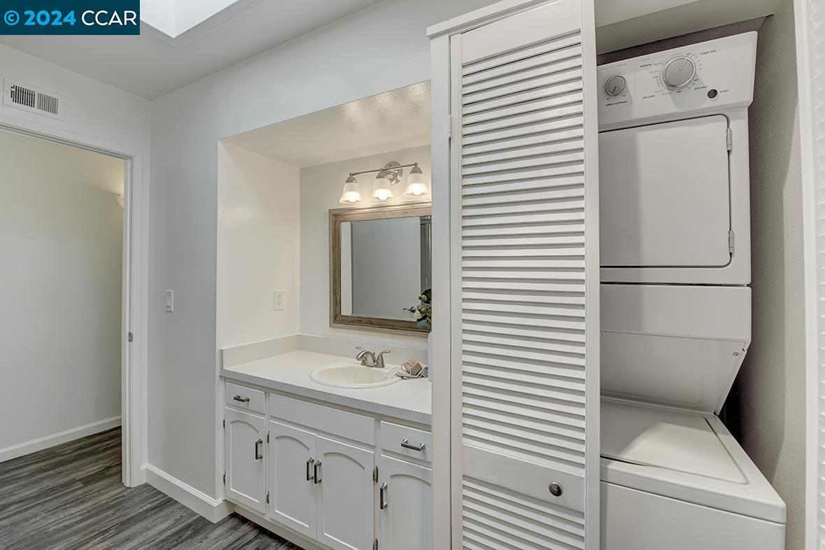 Detail Gallery Image 22 of 46 For 2300 Pine Knoll Dr #4,  Walnut Creek,  CA 94595 - 2 Beds | 1 Baths