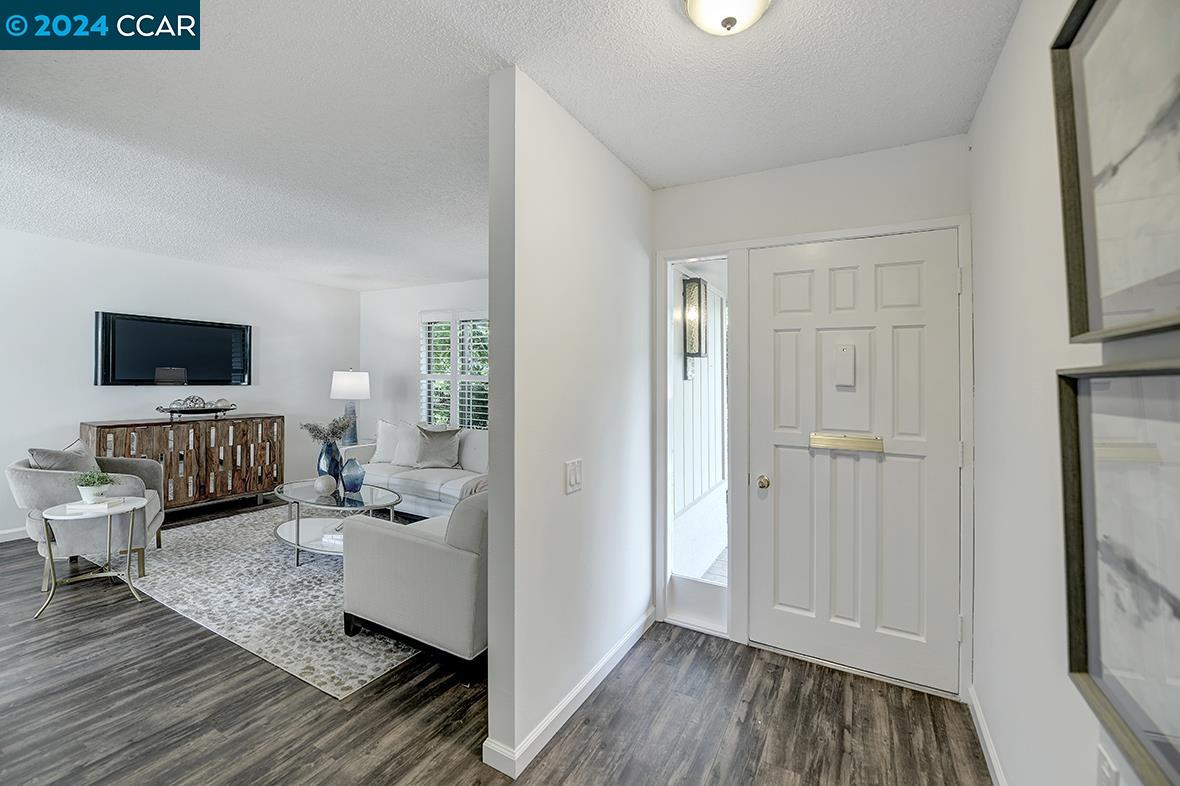 Detail Gallery Image 26 of 46 For 2300 Pine Knoll Dr #4,  Walnut Creek,  CA 94595 - 2 Beds | 1 Baths
