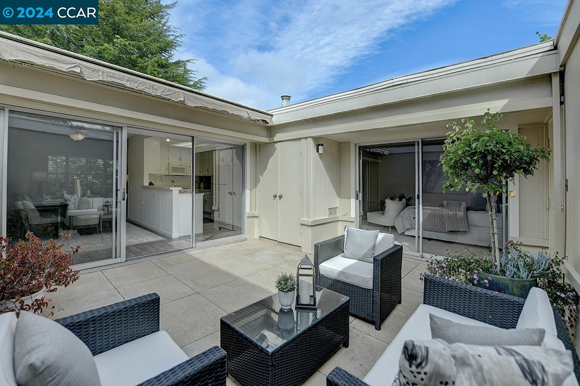 Detail Gallery Image 9 of 46 For 2300 Pine Knoll Dr #4,  Walnut Creek,  CA 94595 - 2 Beds | 1 Baths