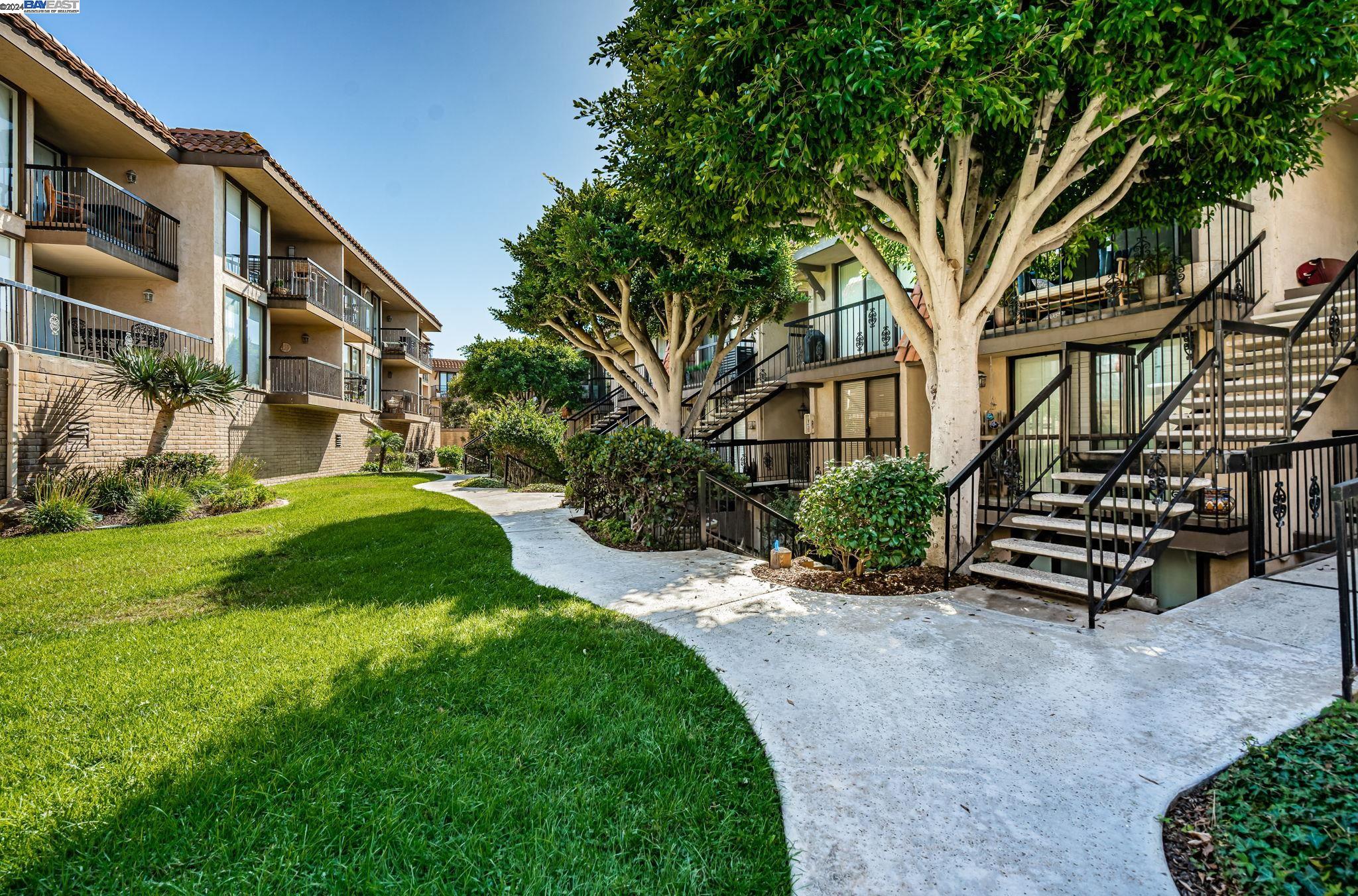 Detail Gallery Image 6 of 34 For 190 Del Mar Shores Ter #58,  Solana Beach,  CA 92075 - 1 Beds | 1 Baths
