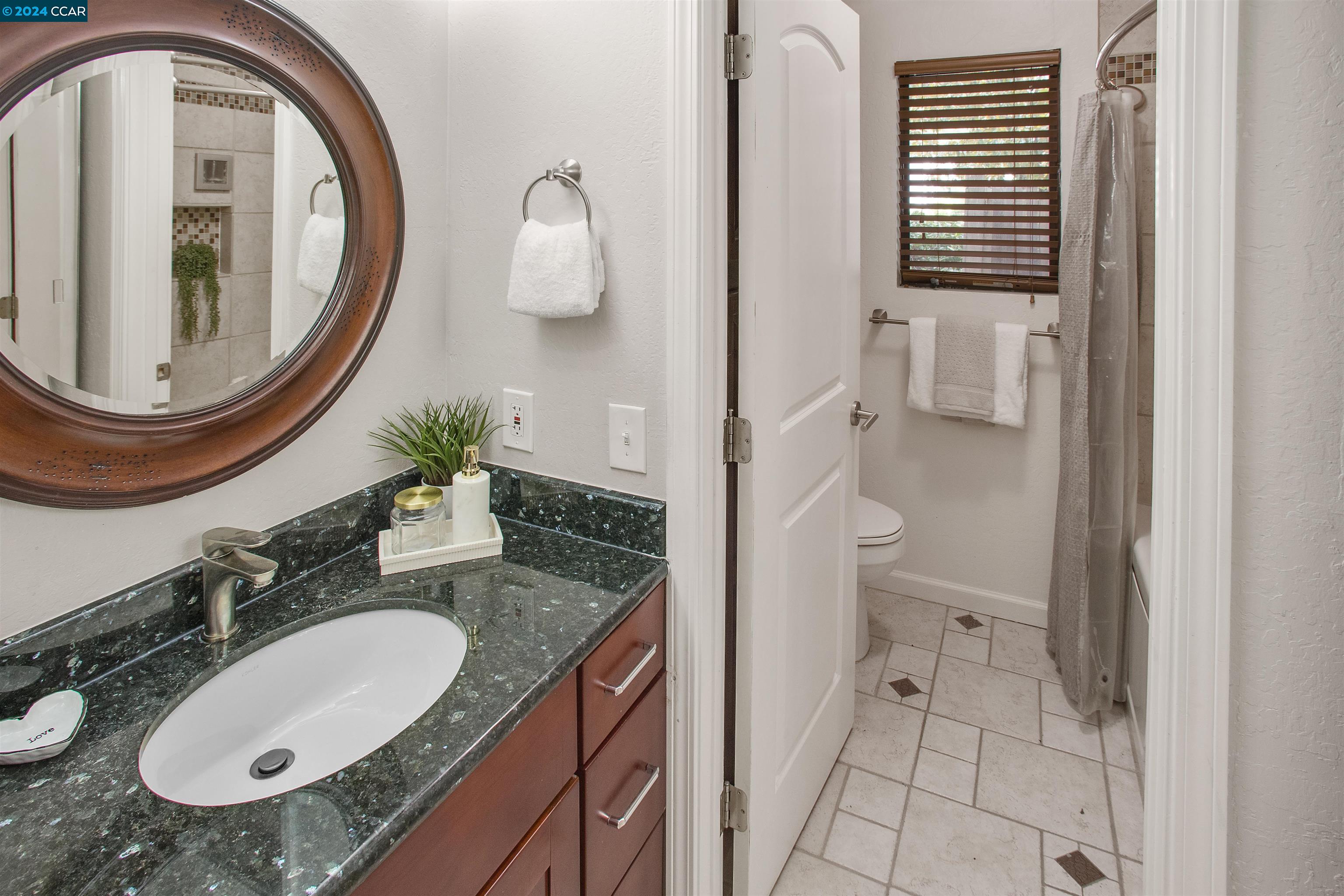 Detail Gallery Image 8 of 34 For 107 Woodsworth Ln, Pleasant Hill,  CA 94523 - 2 Beds | 2 Baths