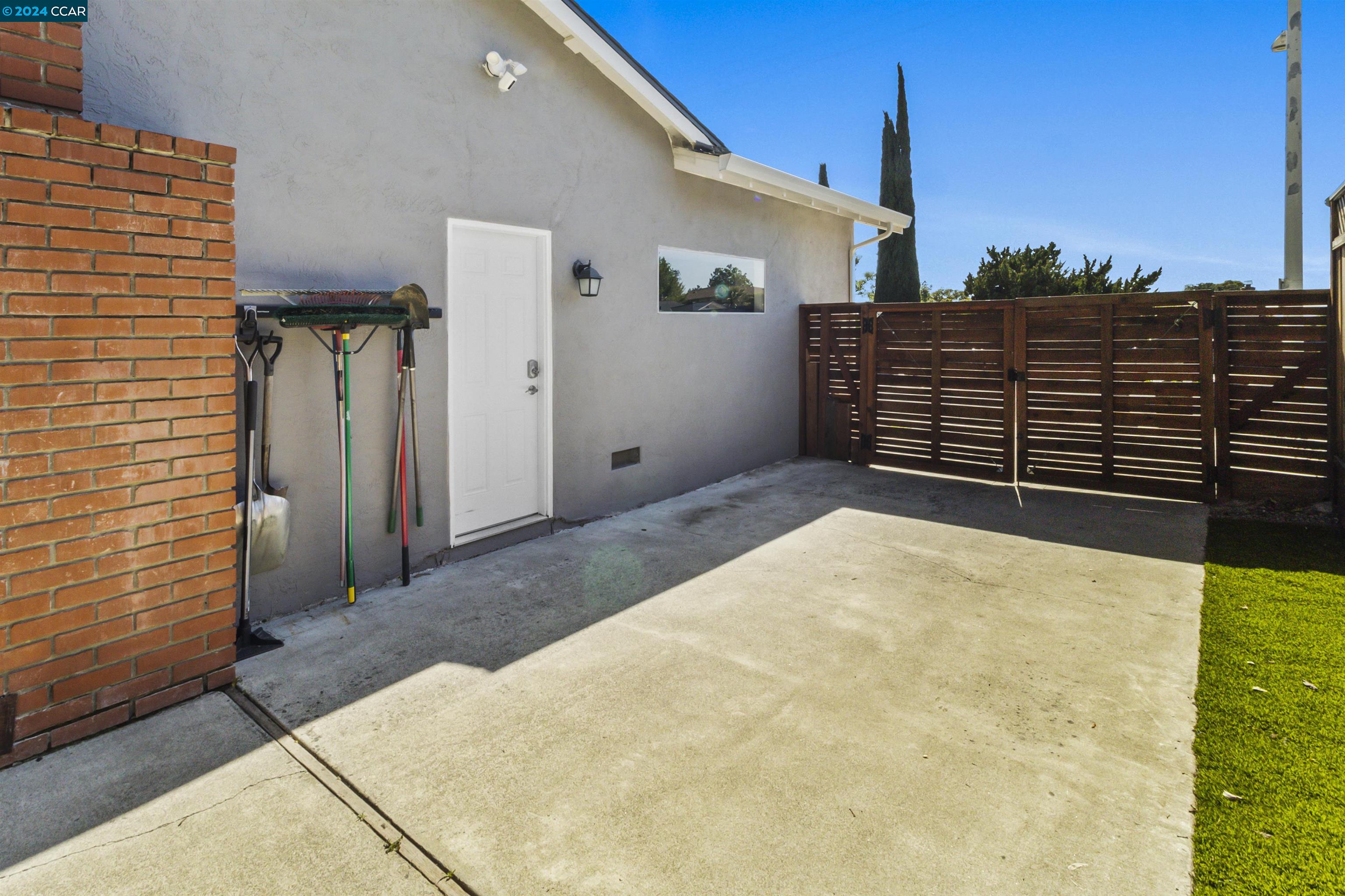 Detail Gallery Image 35 of 36 For 503 Yorkshire Dr, Livermore,  CA 94551 - 4 Beds | 2 Baths