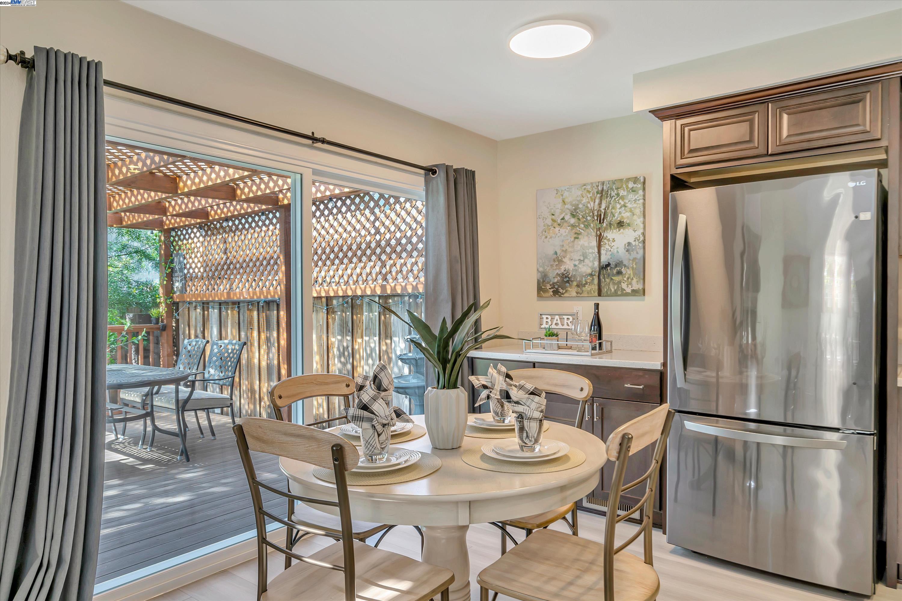 Detail Gallery Image 12 of 39 For 23 Sea Crest Ter, Fremont,  CA 94536 - 2 Beds | 2/1 Baths