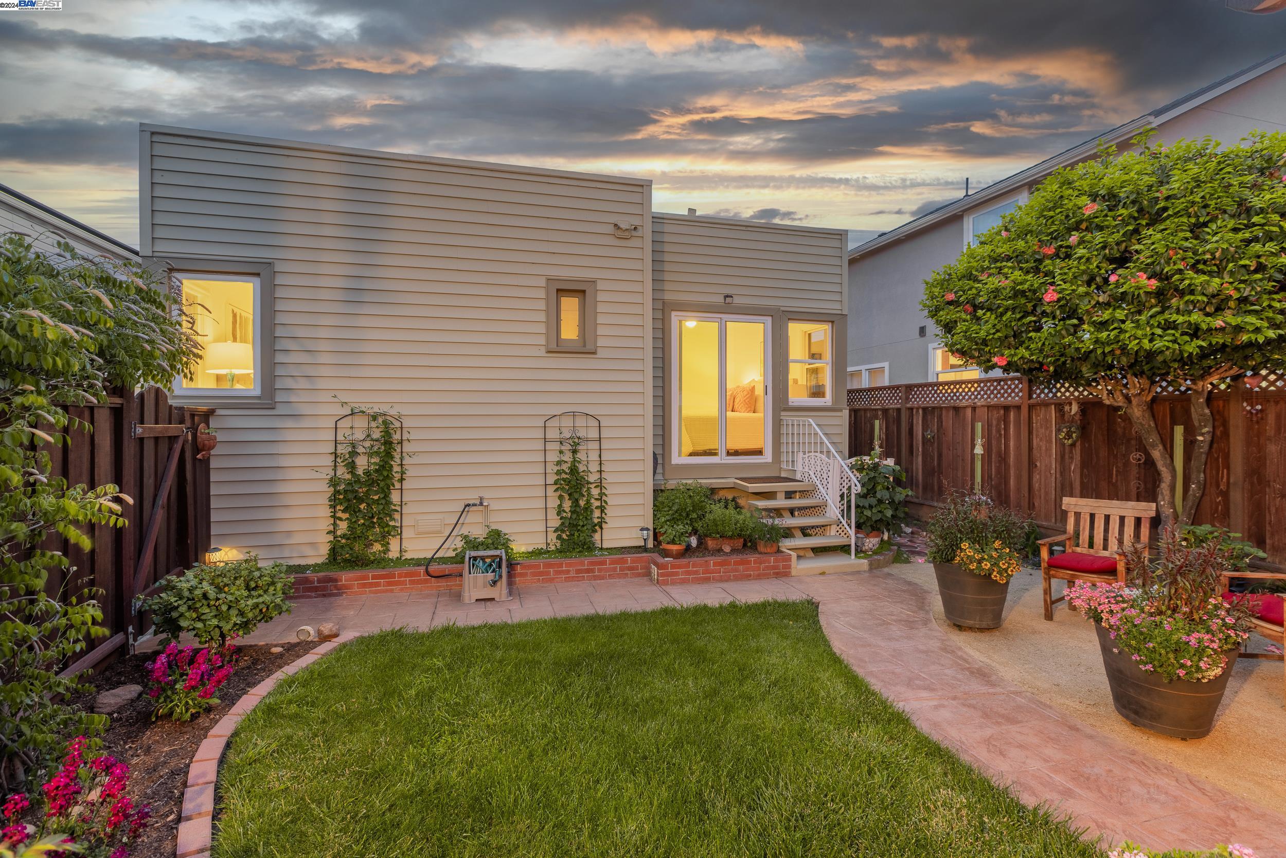 Detail Gallery Image 25 of 27 For 274 Belleview Dr, San Leandro,  CA 94577 - 3 Beds | 1 Baths