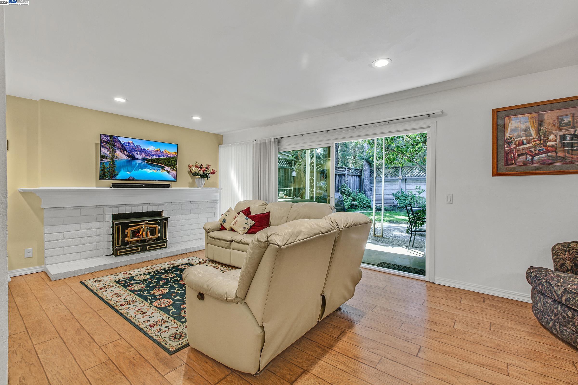 Detail Gallery Image 23 of 52 For 424 Avenida Del Roble, San Jose,  CA 95123 - 3 Beds | 2/1 Baths