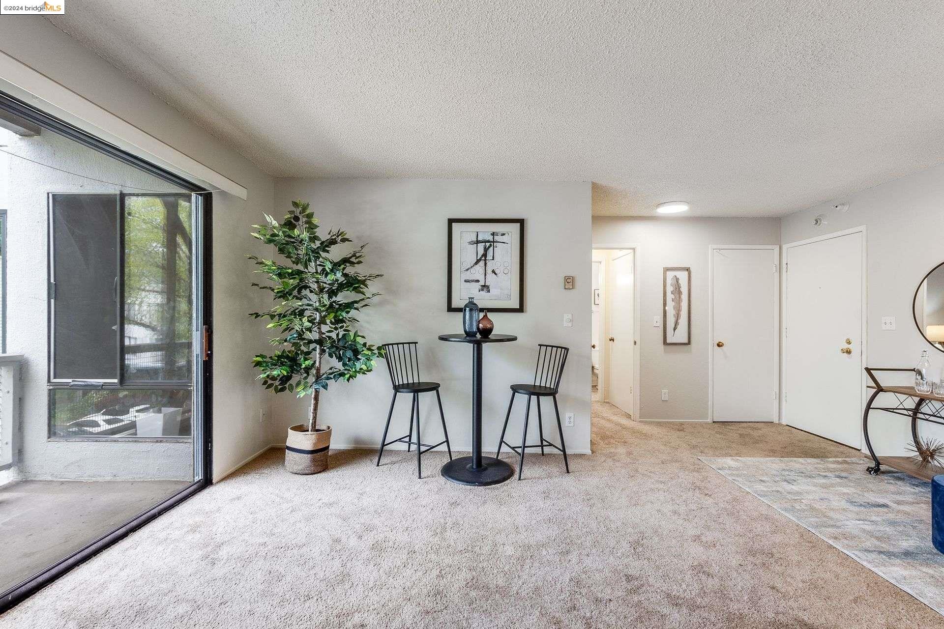 Detail Gallery Image 9 of 26 For 3 Admiral Dr #F370,  Emeryville,  CA 94608 - 1 Beds | 1 Baths