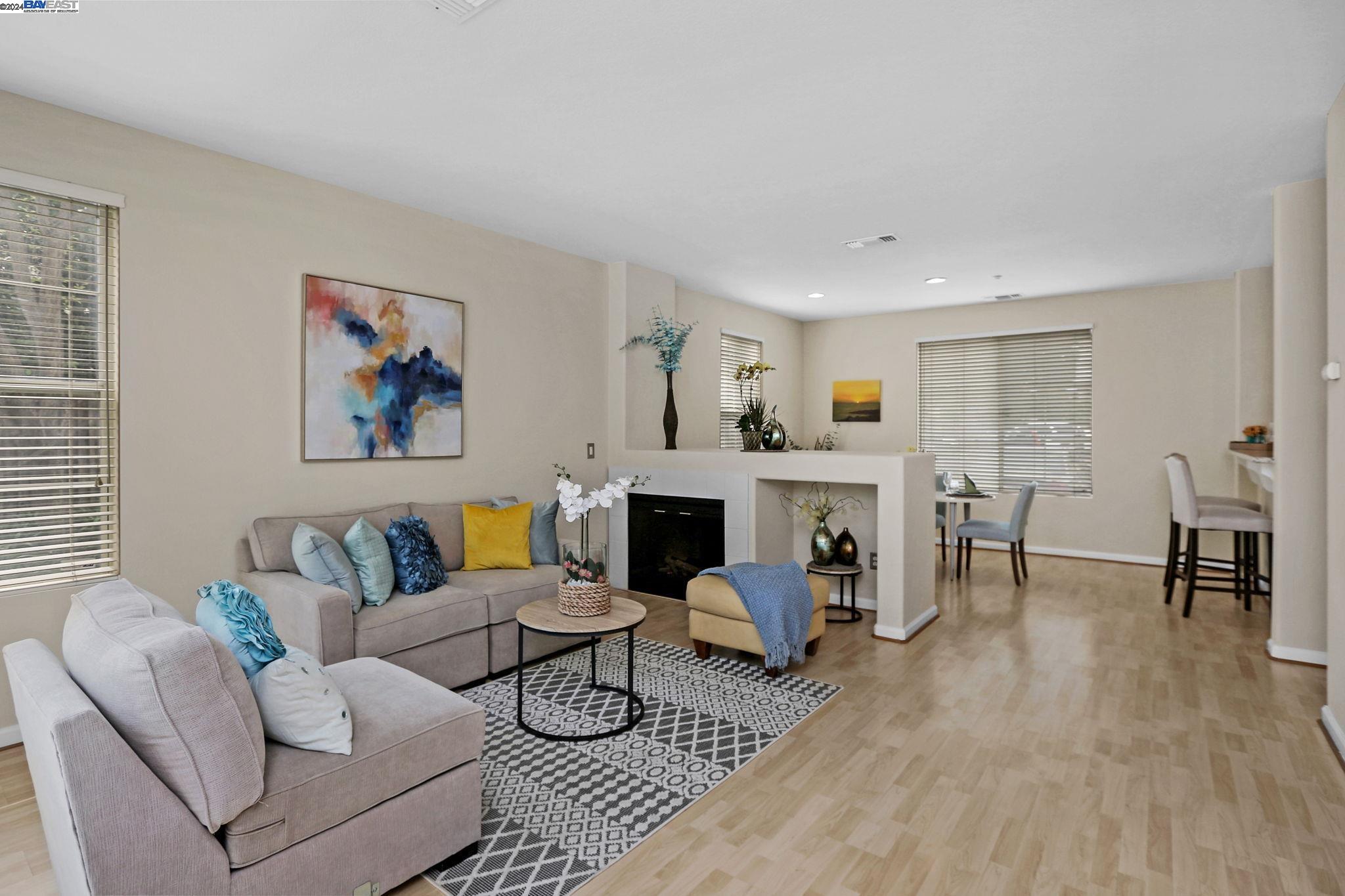 Detail Gallery Image 4 of 32 For 4174 Glenwood Ter #1,  Union City,  CA 94587 - 2 Beds | 2/1 Baths