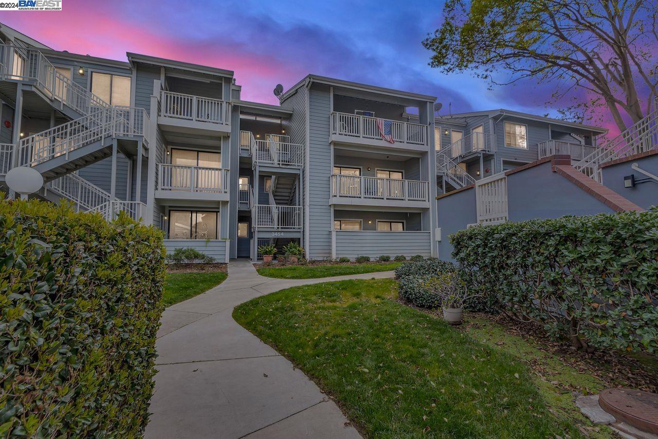 Detail Gallery Image 2 of 35 For 3454 Bridgewood Ter #213,  Fremont,  CA 94536 - 2 Beds | 2 Baths