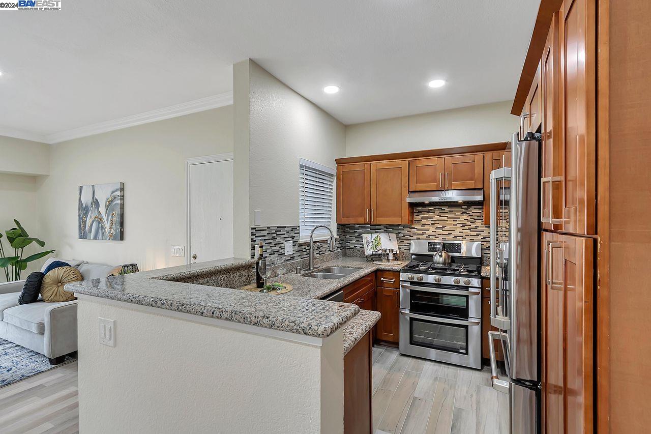 Detail Gallery Image 8 of 35 For 3454 Bridgewood Ter #213,  Fremont,  CA 94536 - 2 Beds | 2 Baths