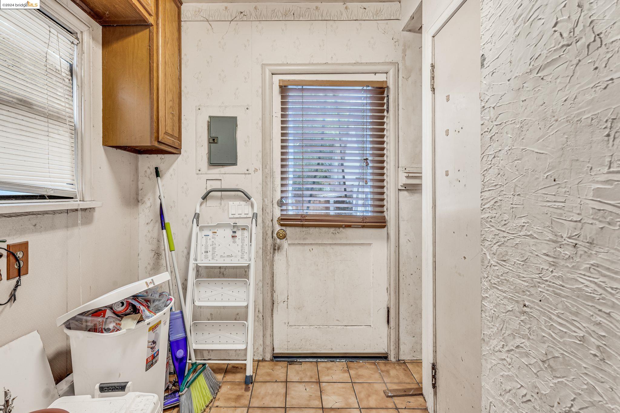 Detail Gallery Image 22 of 38 For 853 Begier Ave, San Leandro,  CA 94577 - 4 Beds | 2 Baths