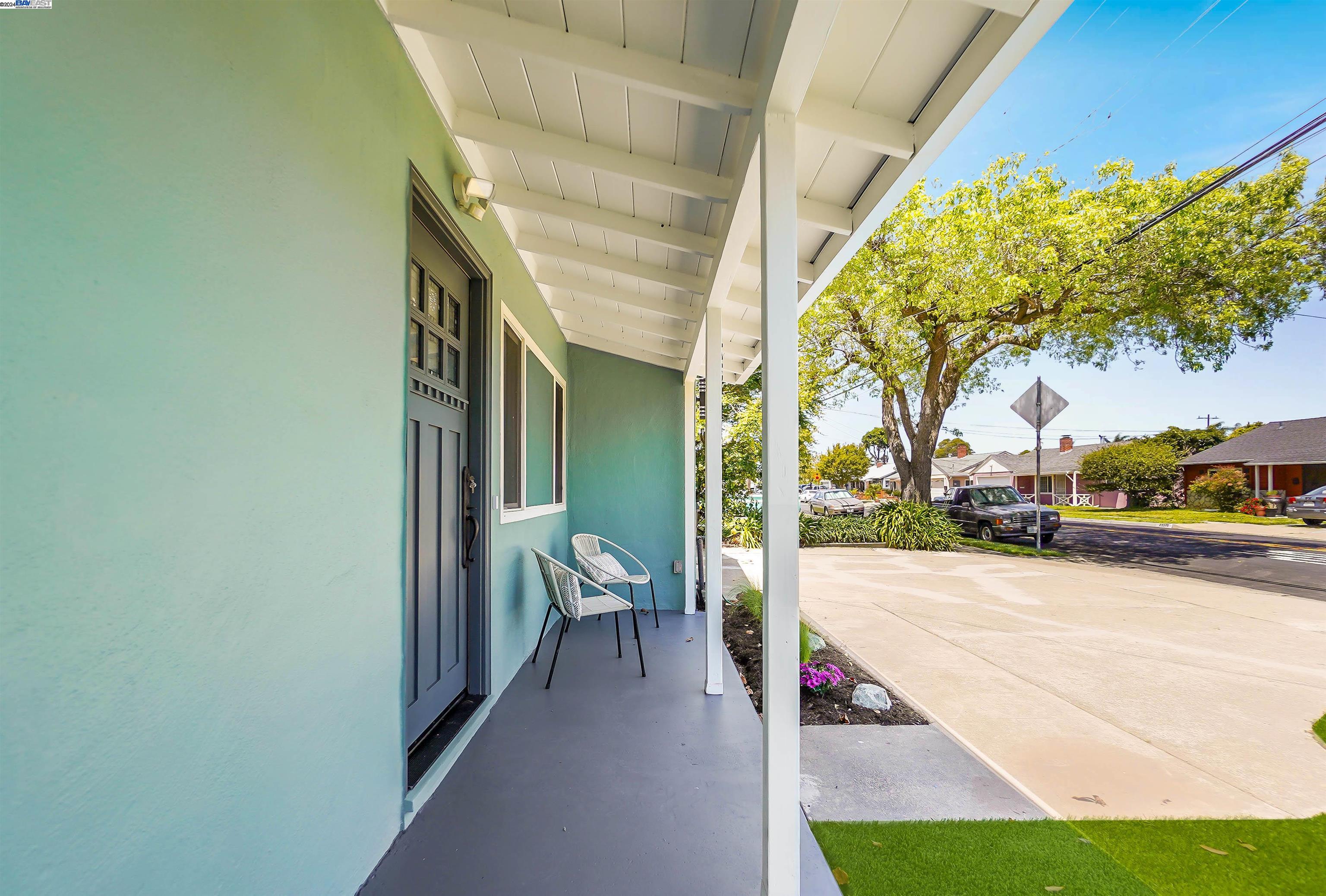 Detail Gallery Image 6 of 37 For 23481 Nevada Road, Hayward,  CA 94541 - 3 Beds | 1 Baths
