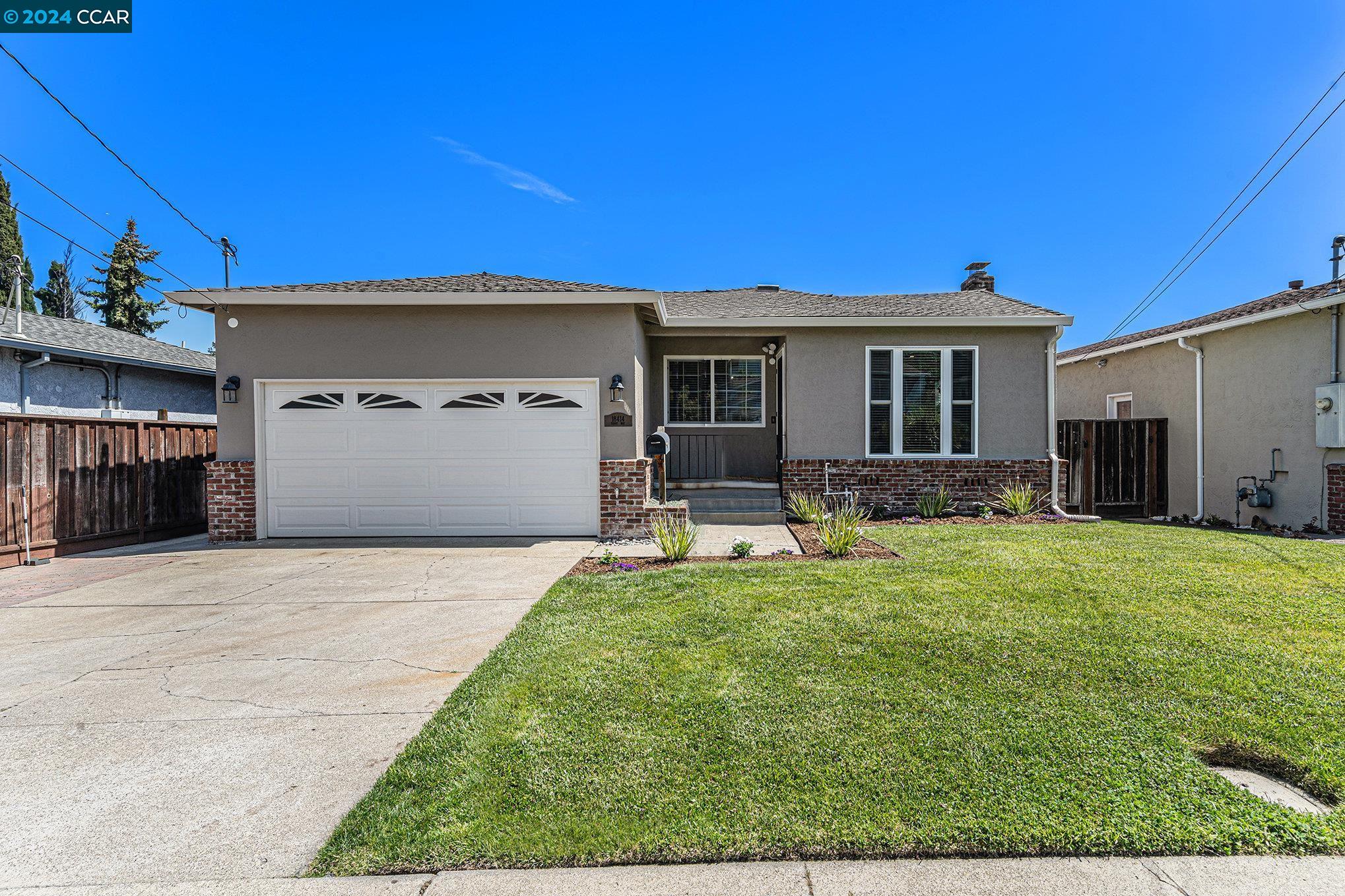 Detail Gallery Image 1 of 28 For 18414 Terry Way, Castro Valley,  CA 94546 - 3 Beds | 1/1 Baths