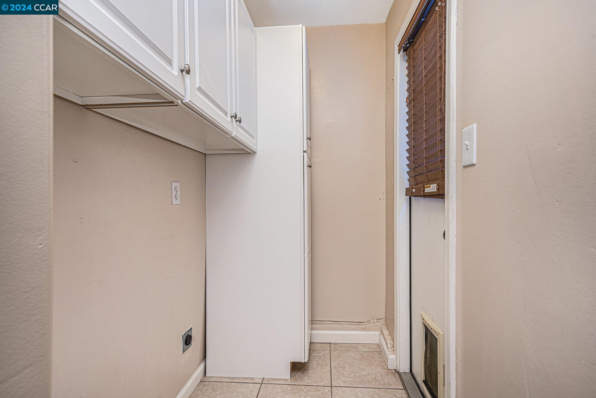 Detail Gallery Image 20 of 28 For 18414 Terry Way, Castro Valley,  CA 94546 - 3 Beds | 1/1 Baths