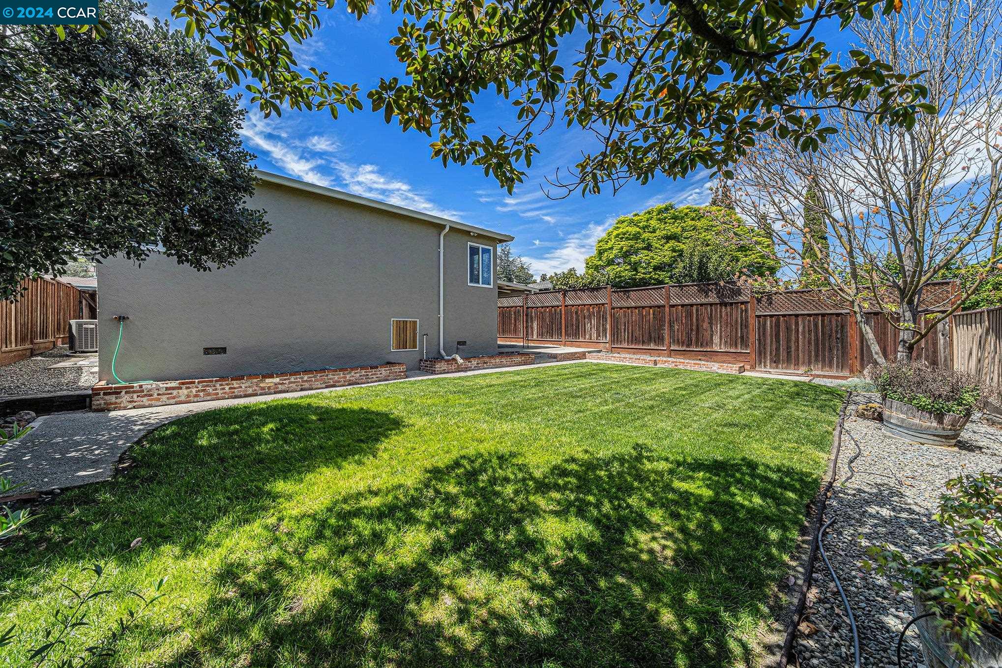 Detail Gallery Image 21 of 28 For 18414 Terry Way, Castro Valley,  CA 94546 - 3 Beds | 1/1 Baths