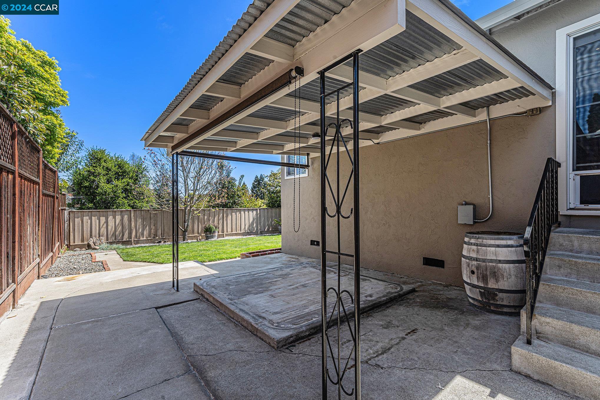 Detail Gallery Image 24 of 28 For 18414 Terry Way, Castro Valley,  CA 94546 - 3 Beds | 1/1 Baths