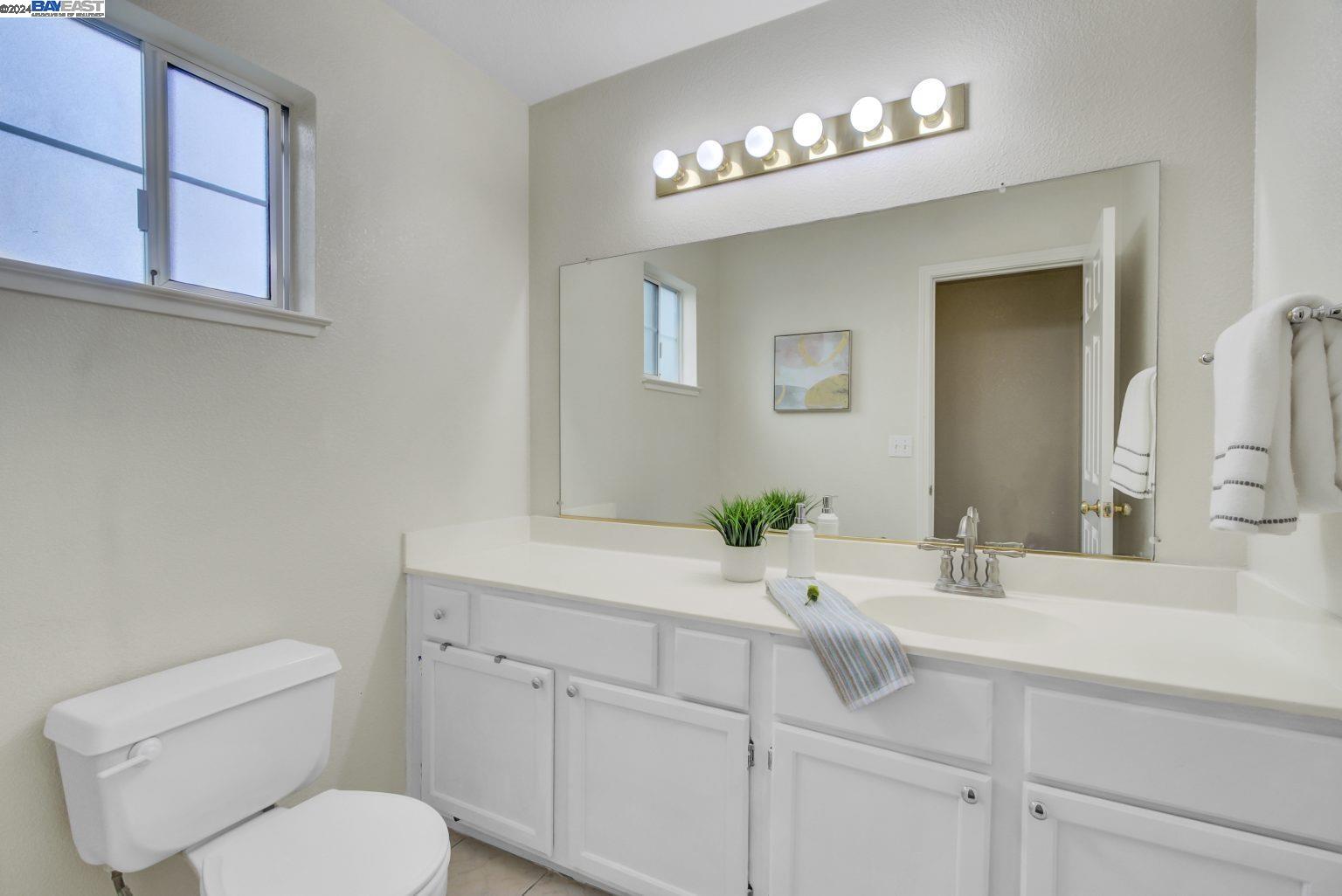 Detail Gallery Image 22 of 39 For 4112 Tawny Ter, Fremont,  CA 94536 - 3 Beds | 2/1 Baths