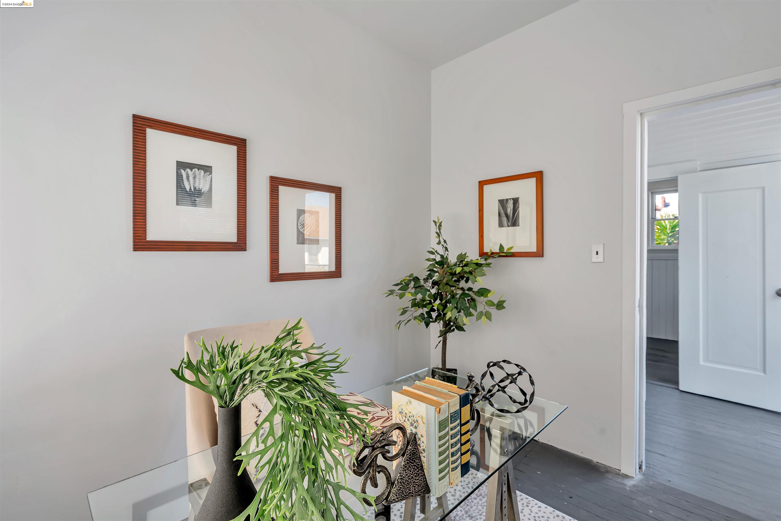 Detail Gallery Image 18 of 33 For 3130 West St., Oakland,  CA 94608 - 5 Beds | 2 Baths