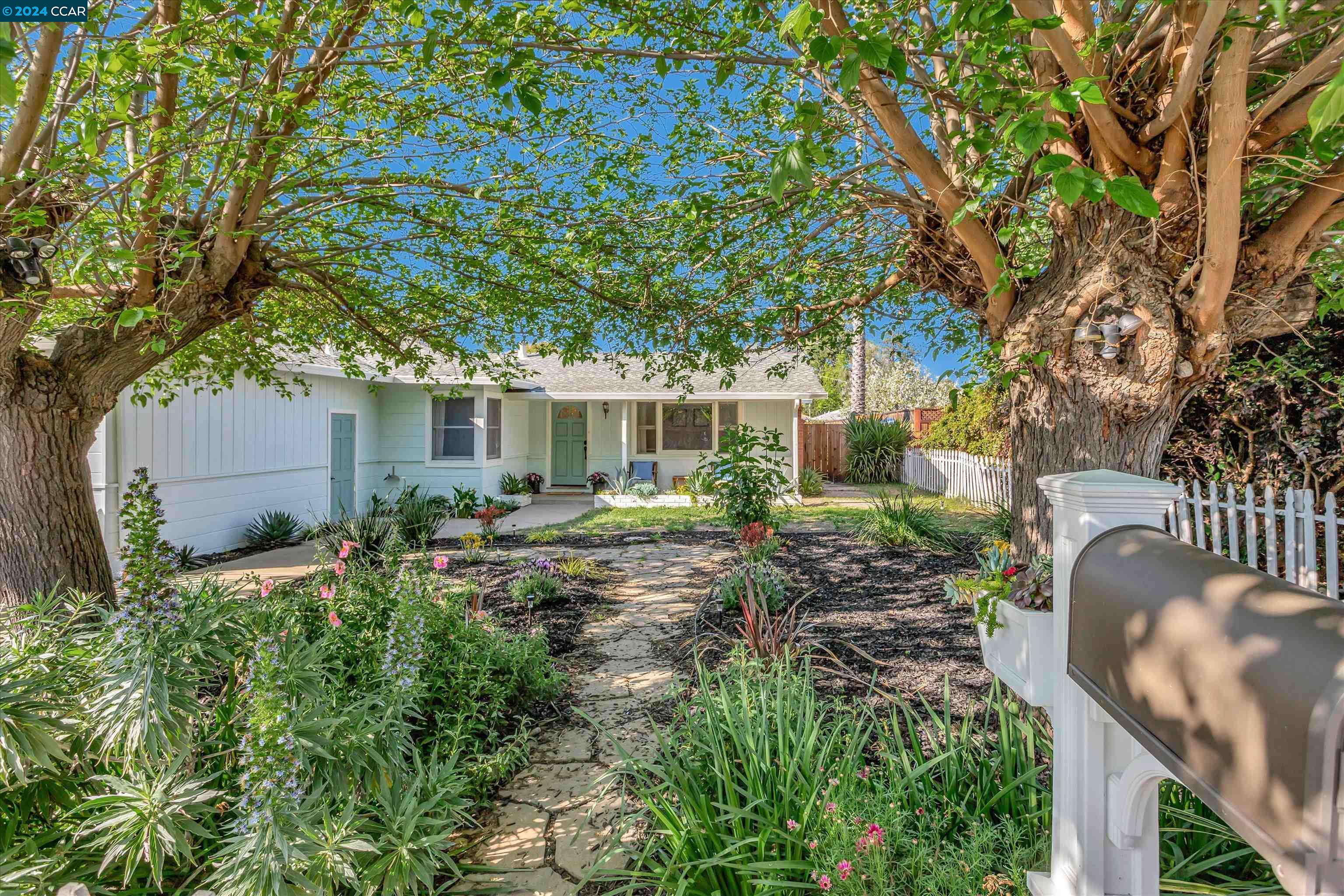 Photo of 3413 Reed Way, Concord, CA 94518
