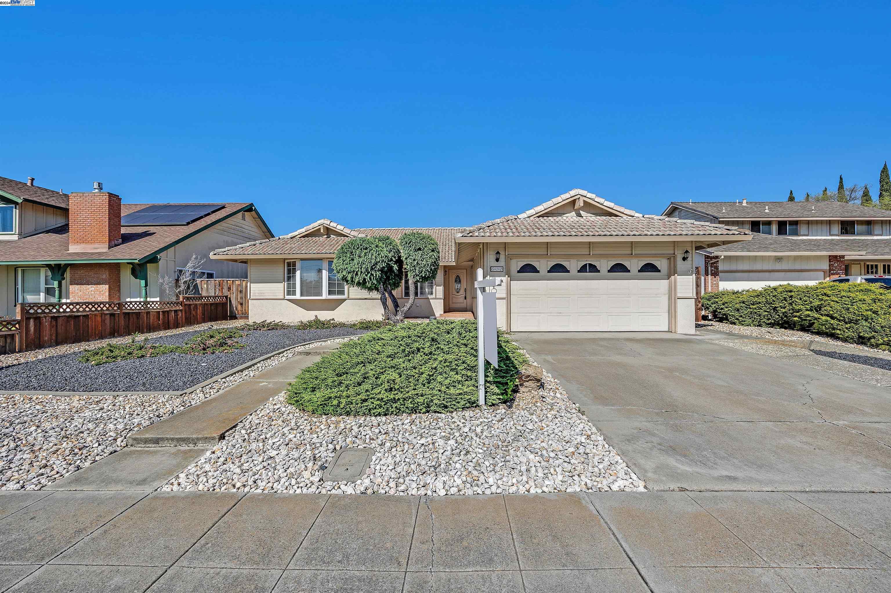 Detail Gallery Image 1 of 22 For 512 Brookfield Dr, Livermore,  CA 94551 - 3 Beds | 2 Baths