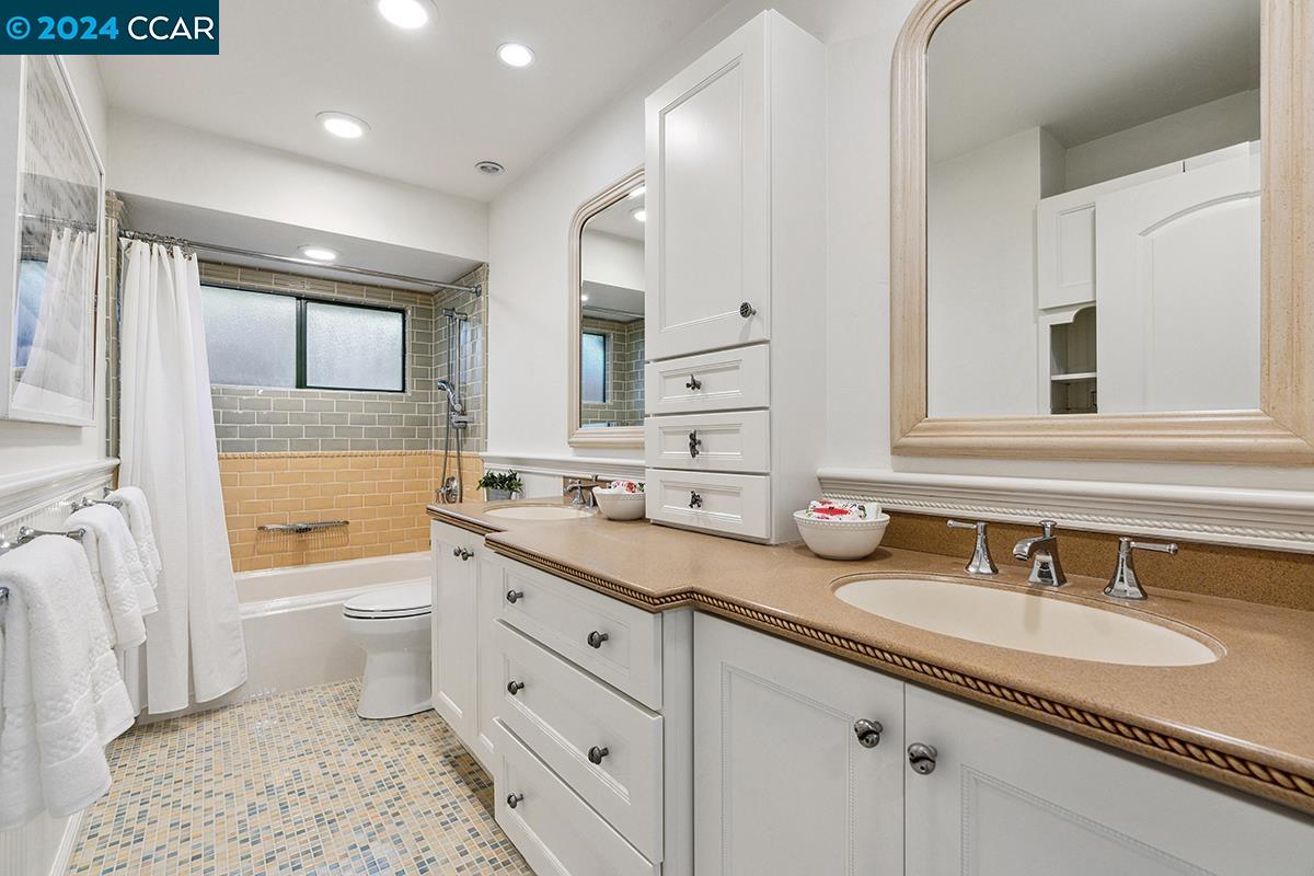 Detail Gallery Image 36 of 48 For 616 Sky Hy Cir, Lafayette,  CA 94549 - 5 Beds | 3/1 Baths