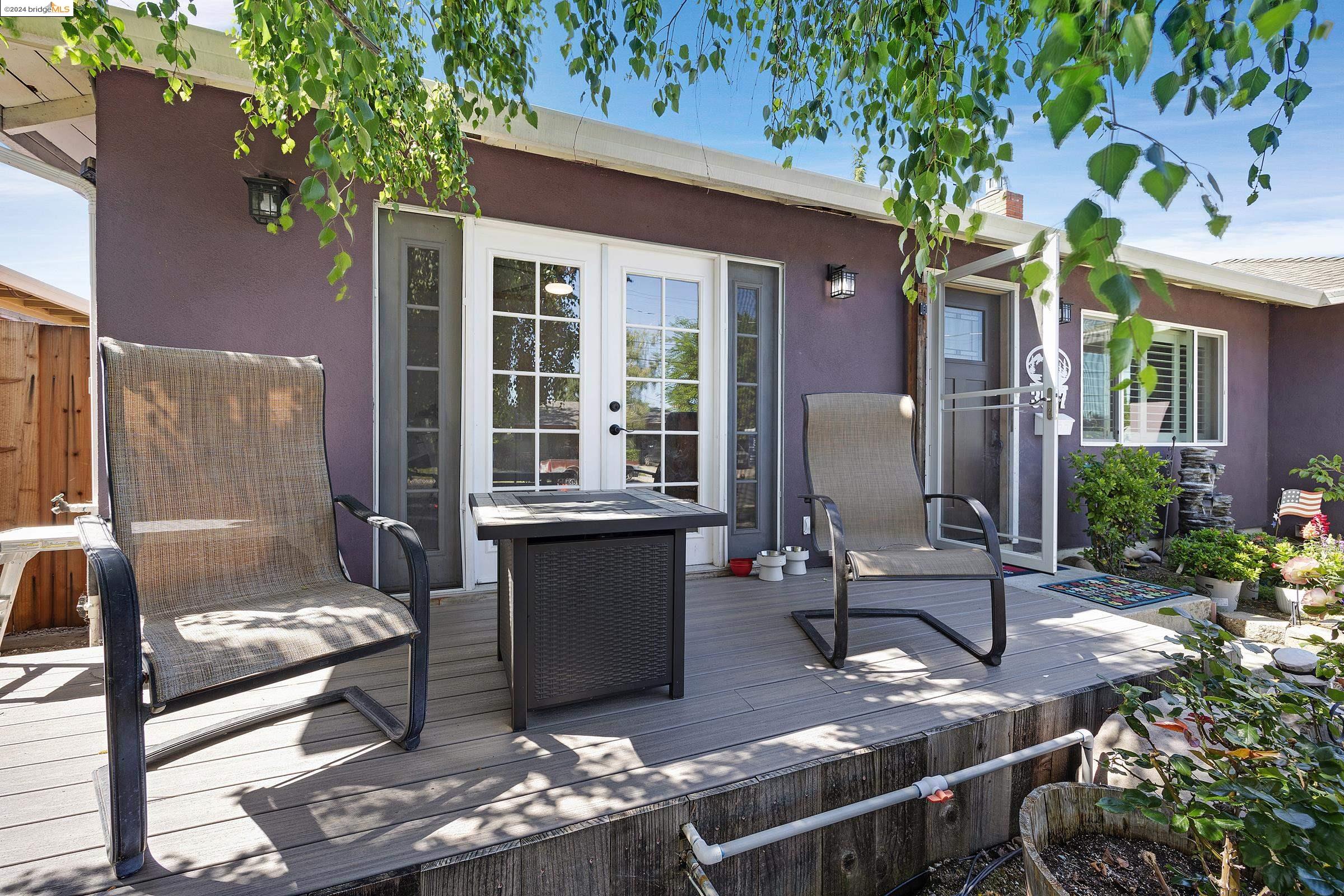 Detail Gallery Image 2 of 17 For 3557 Oregon Way, Livermore,  CA 94550 - 3 Beds | 1 Baths