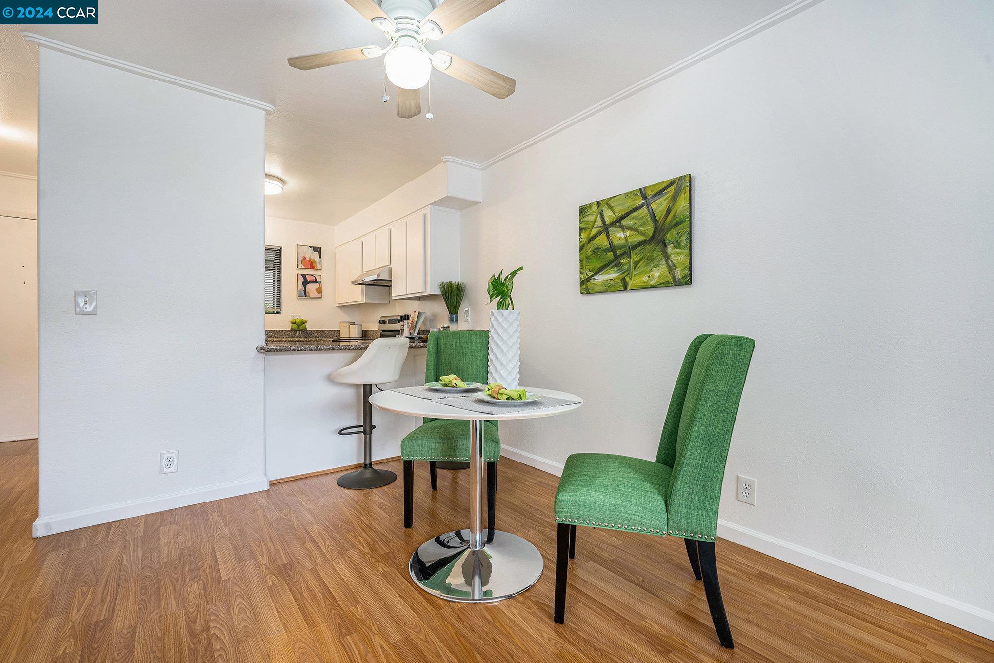 Detail Gallery Image 2 of 23 For 900 Southampton Rd #131,  Benicia,  CA 94510 - 2 Beds | 1 Baths