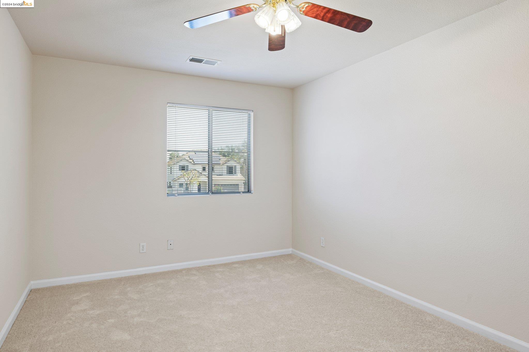 Detail Gallery Image 32 of 60 For 2047 Pasado Ave, Manteca,  CA 95336 - 4 Beds | 2/1 Baths