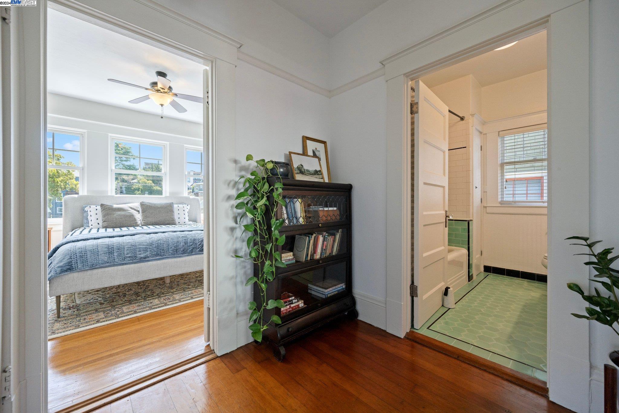 Detail Gallery Image 31 of 54 For 2927 Harrison St, Oakland,  CA 94611 - 3 Beds | 2 Baths