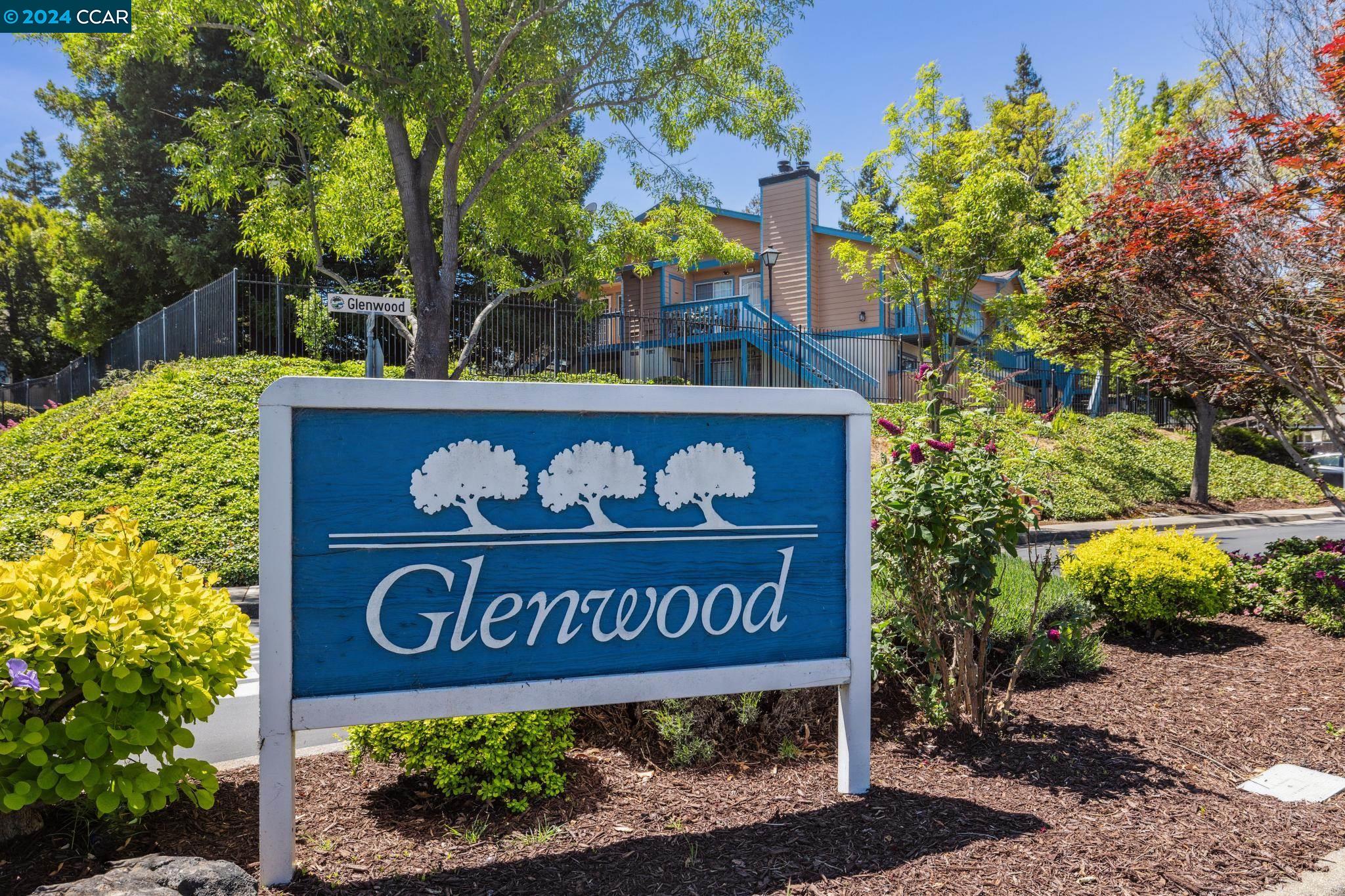 Browse active condo listings in GLENWOOD