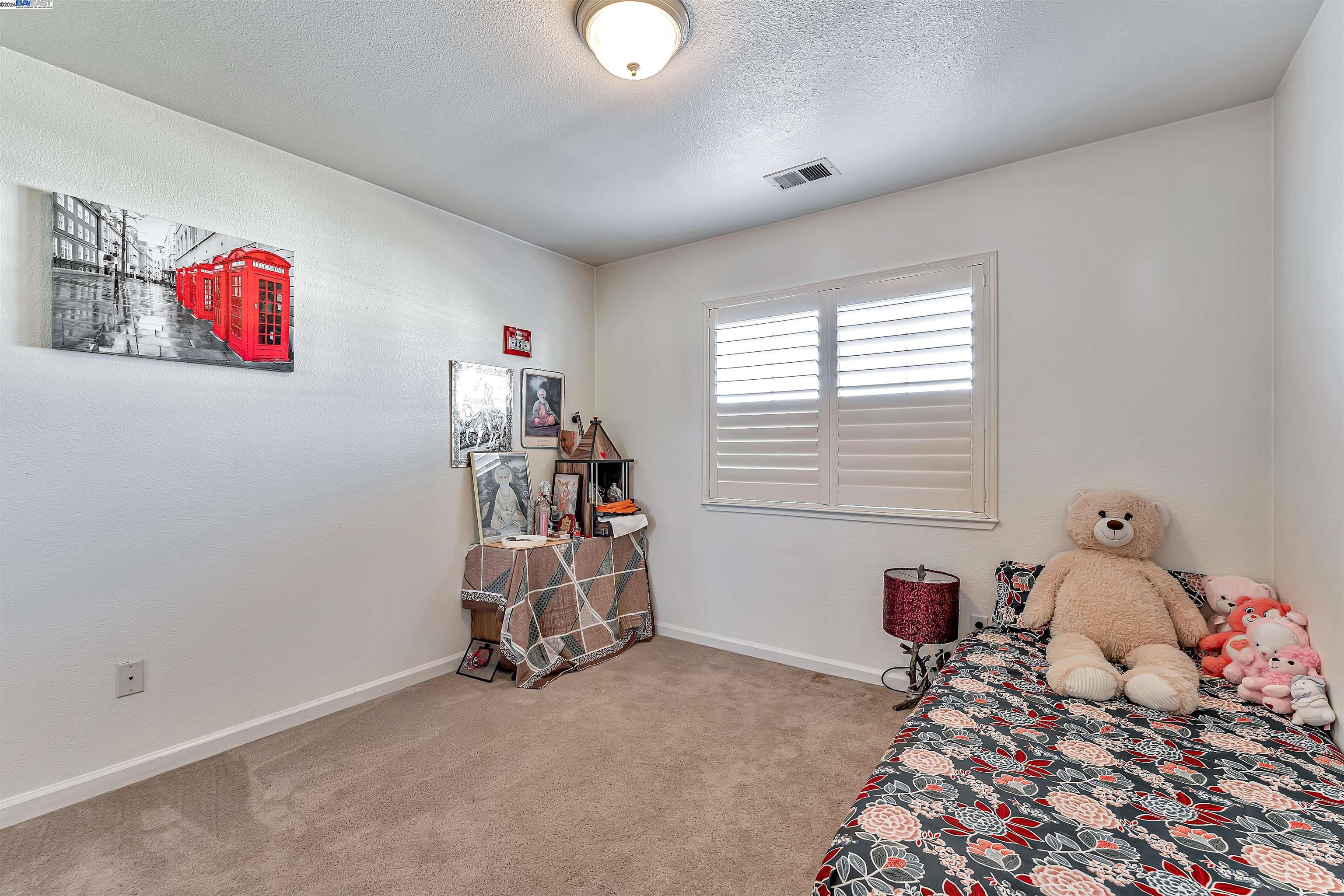 Detail Gallery Image 29 of 56 For 15563 Ronconi Dr, San Lorenzo,  CA 94580 - 3 Beds | 2/1 Baths