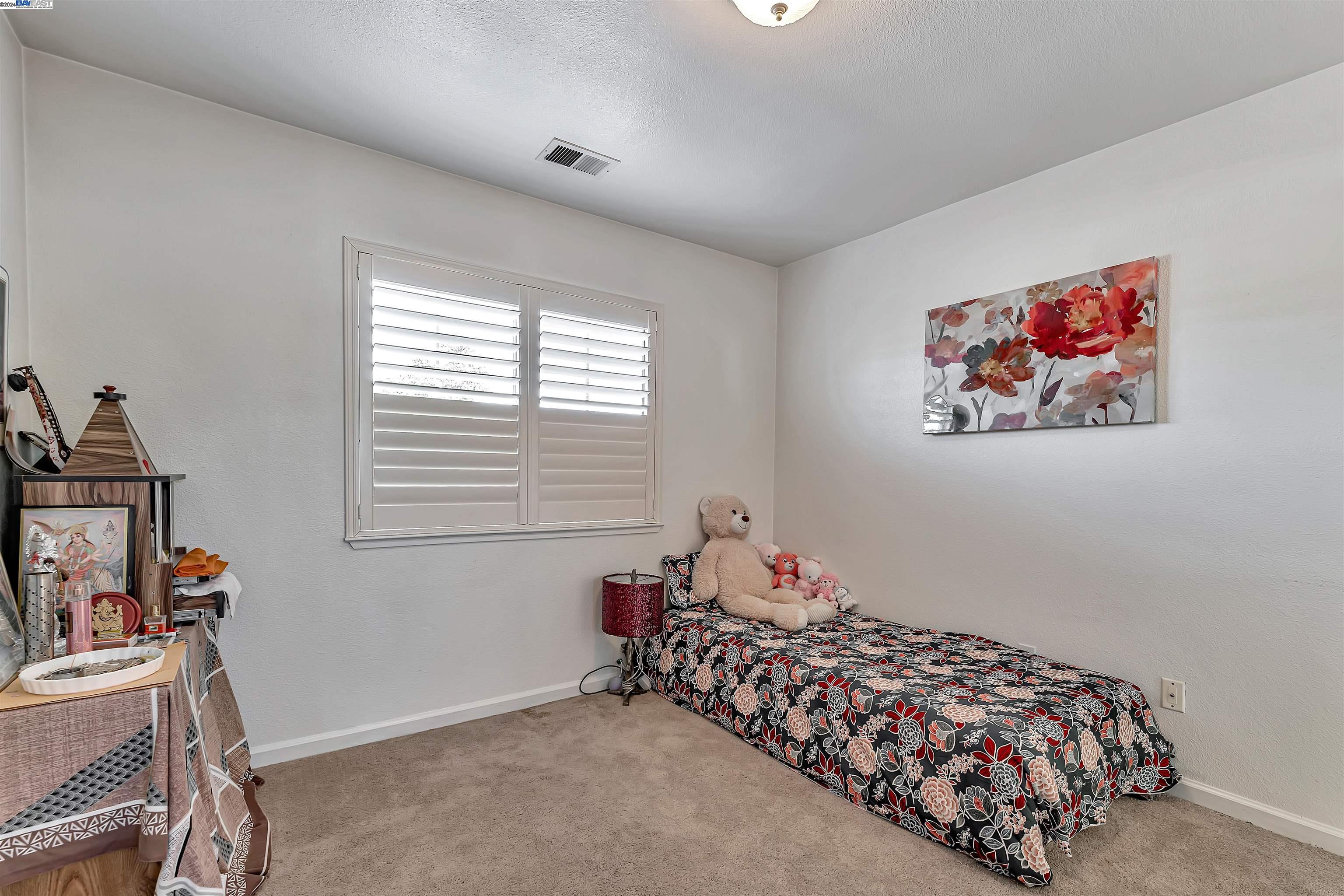 Detail Gallery Image 30 of 56 For 15563 Ronconi Dr, San Lorenzo,  CA 94580 - 3 Beds | 2/1 Baths