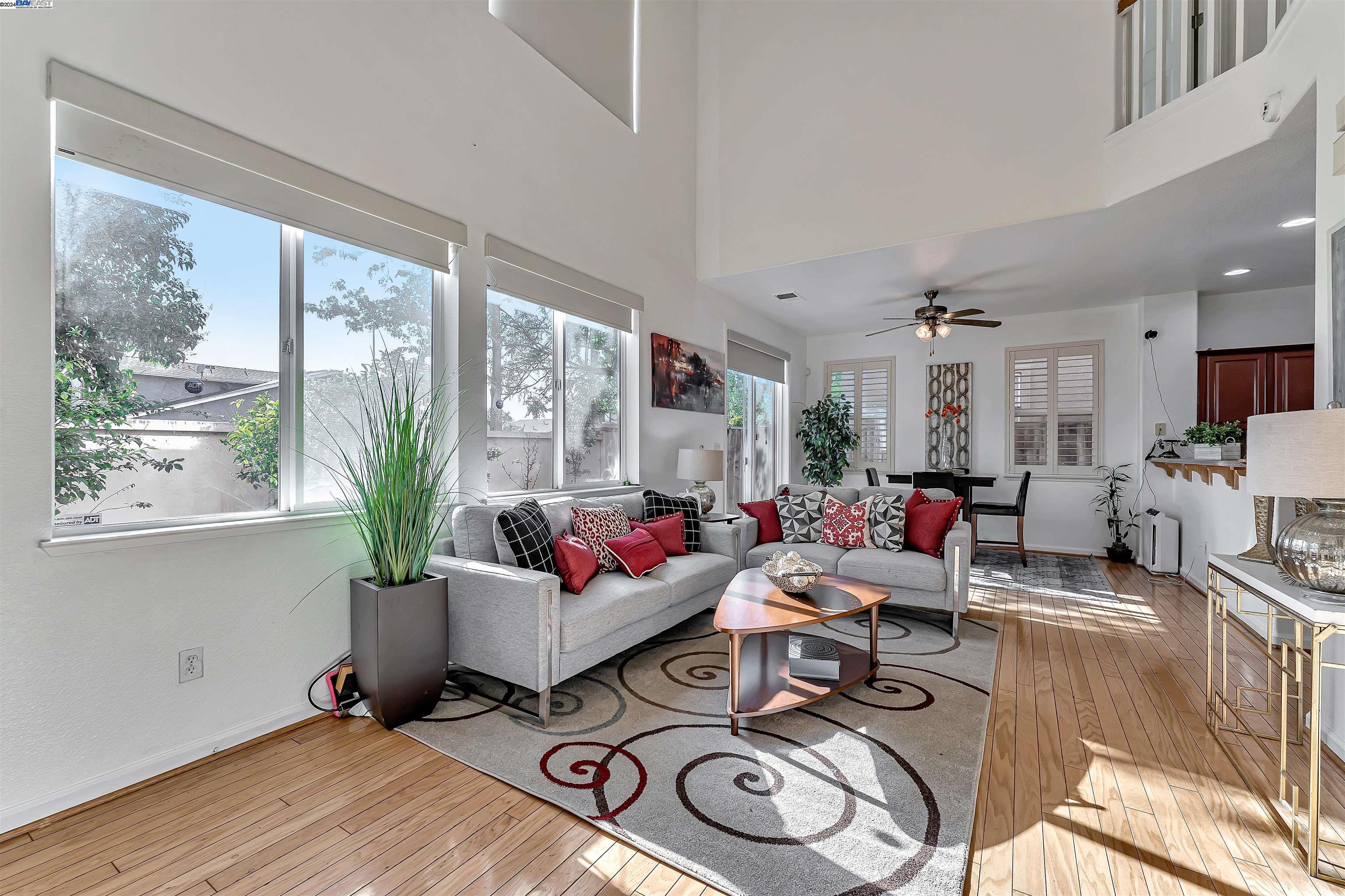 Detail Gallery Image 9 of 56 For 15563 Ronconi Dr, San Lorenzo,  CA 94580 - 3 Beds | 2/1 Baths