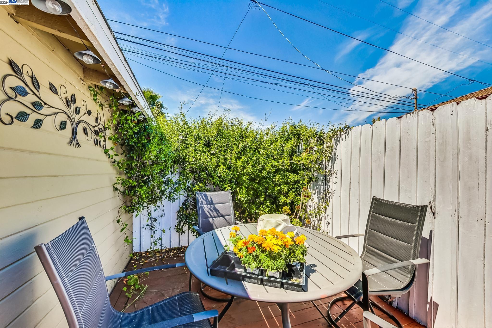 Detail Gallery Image 28 of 34 For 1460 Oriole Ave, San Leandro,  CA 94578 - 3 Beds | 1 Baths