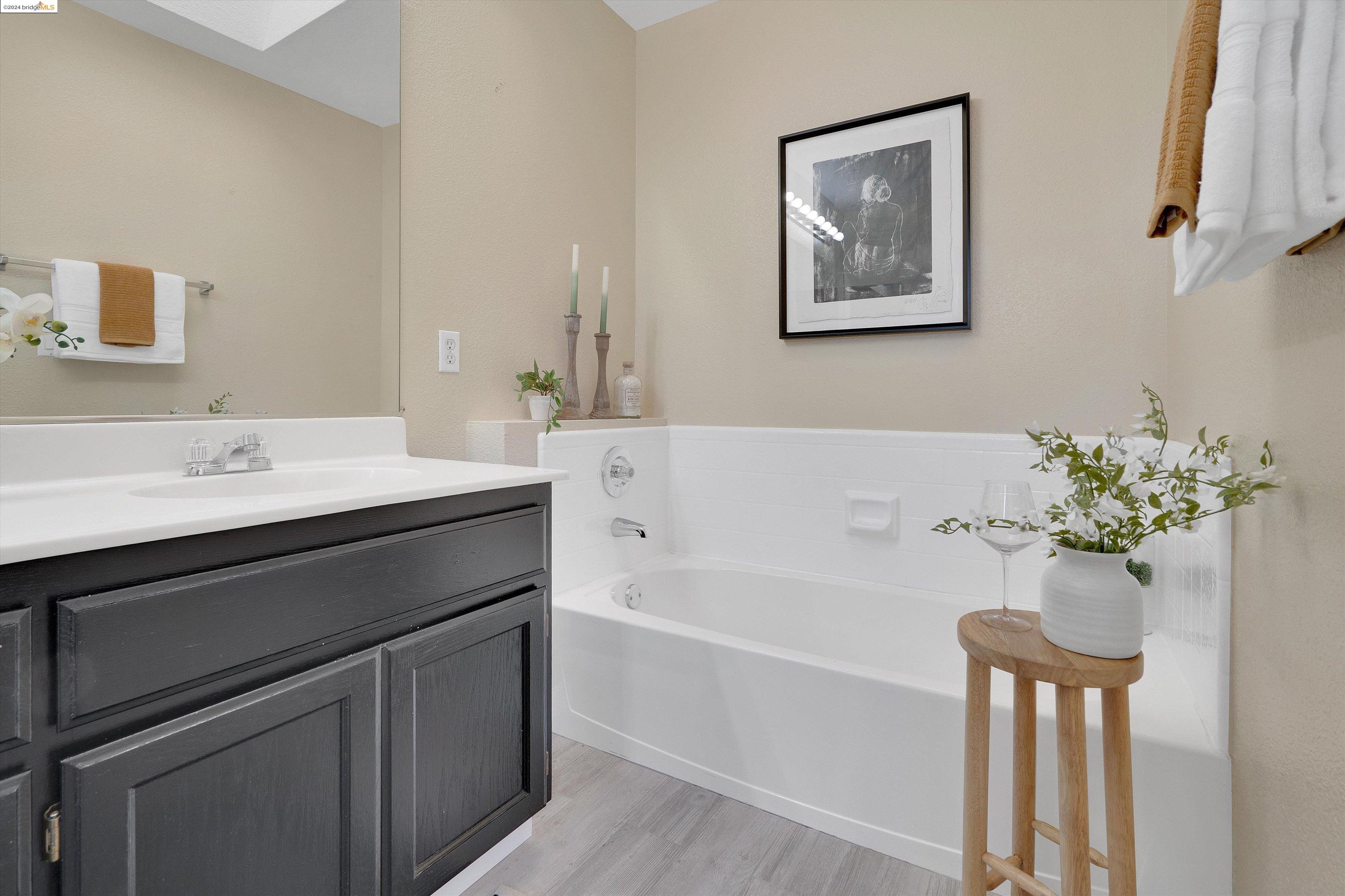 Detail Gallery Image 19 of 28 For 2235 Black Sooter Ct, San Leandro,  CA 94578 - 4 Beds | 2/1 Baths
