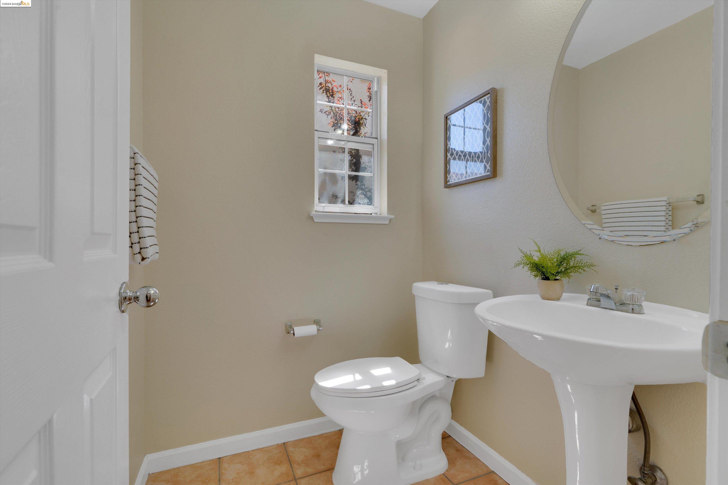 Detail Gallery Image 25 of 28 For 2235 Black Sooter Ct, San Leandro,  CA 94578 - 4 Beds | 2/1 Baths