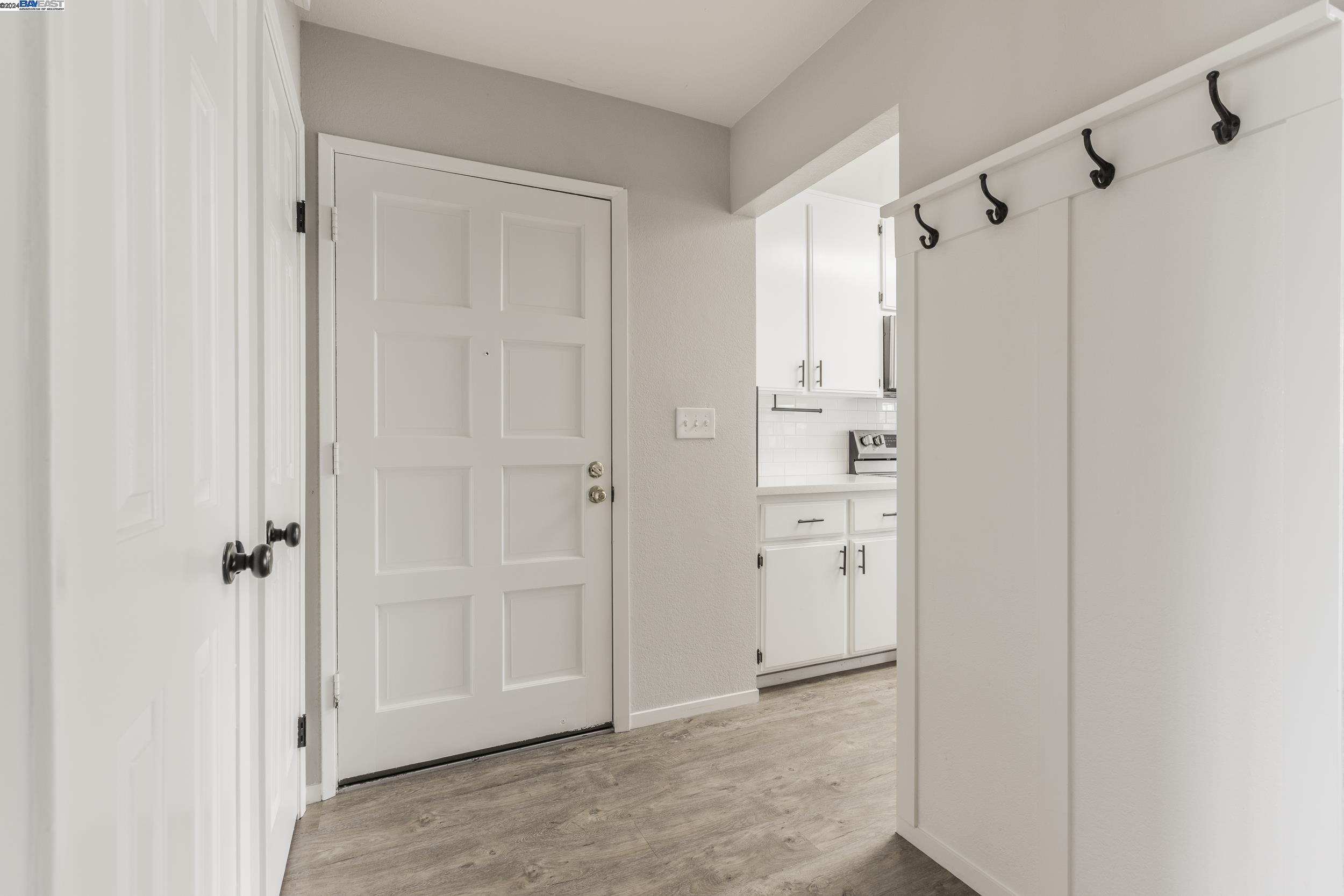 Detail Gallery Image 9 of 26 For 21117 Gary Dr #214,  Hayward,  CA 94546 - 2 Beds | 2 Baths