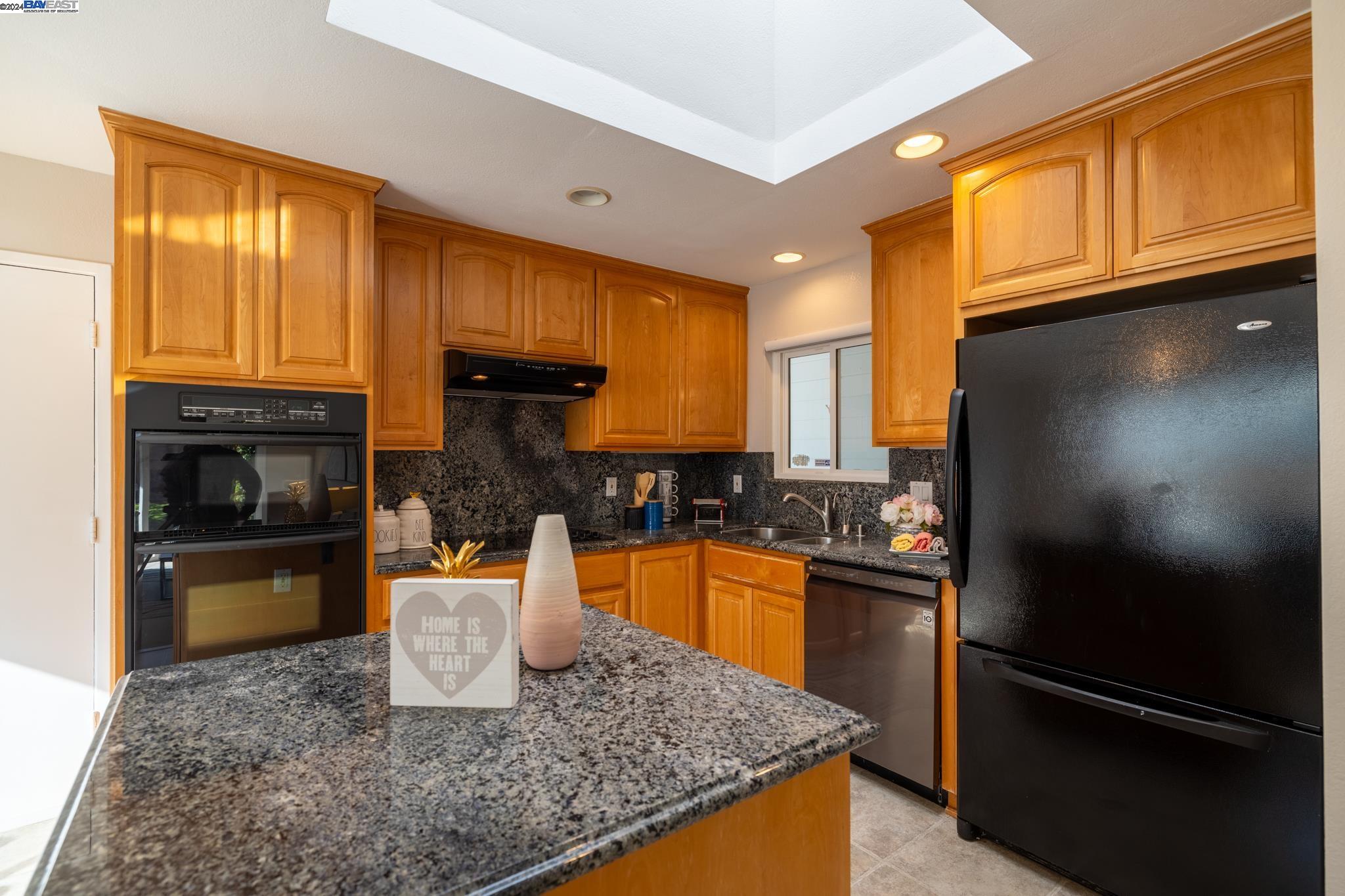 Detail Gallery Image 11 of 45 For 36163 Corsica, Fremont,  CA 94536 - 4 Beds | 2 Baths