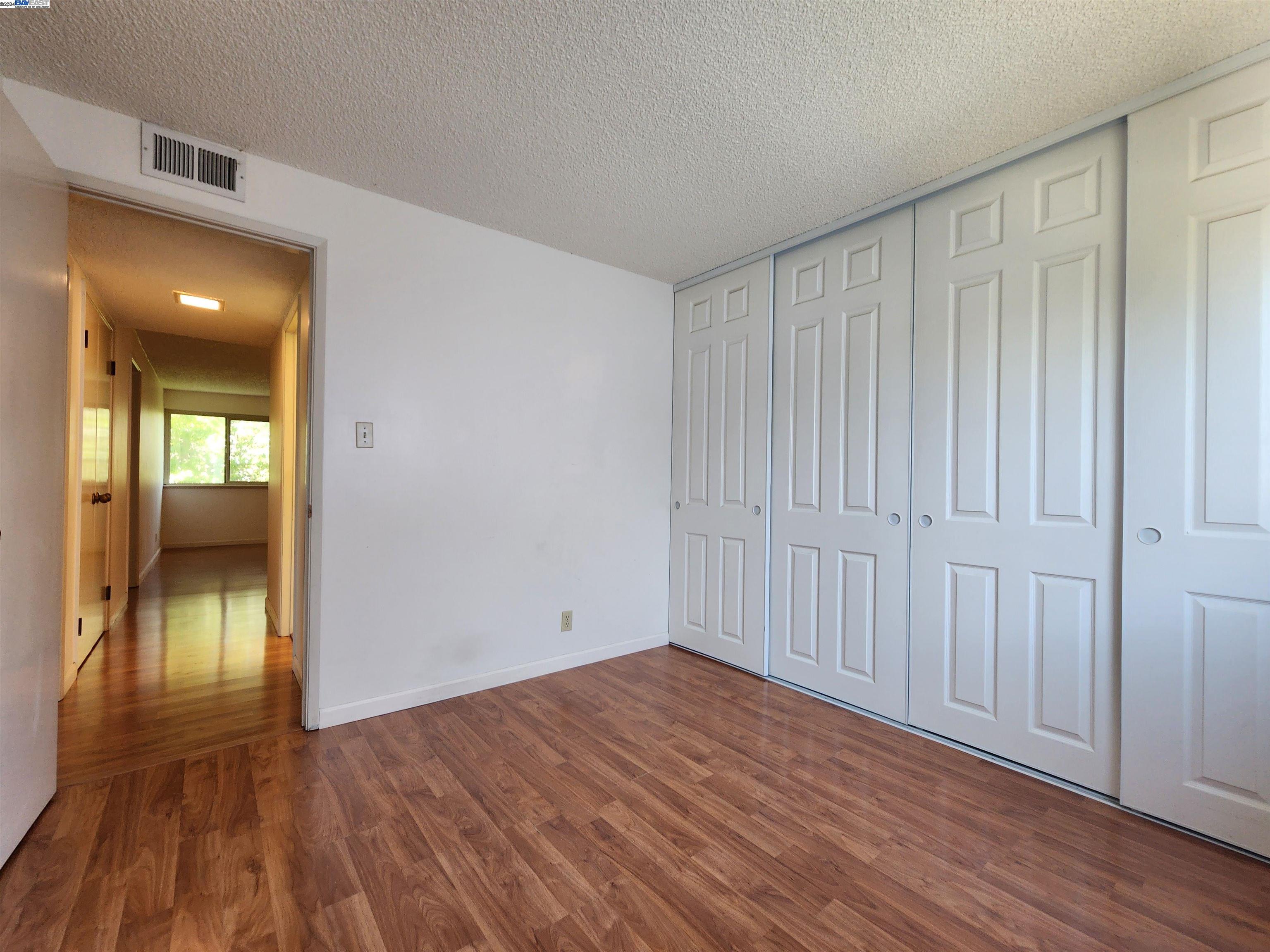 Detail Gallery Image 19 of 39 For 267 Los Palmos Way, San Jose,  CA 95119 - 6 Beds | 2/1 Baths