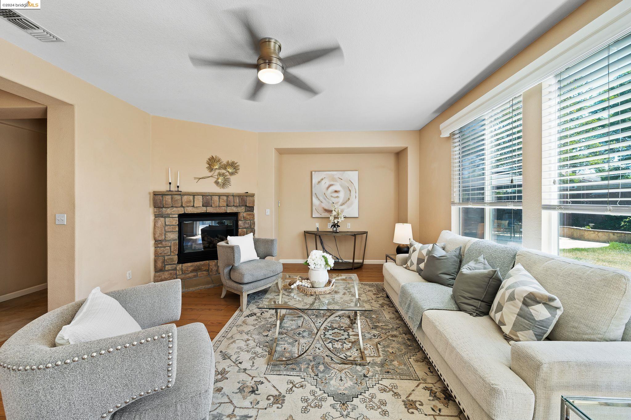 Detail Gallery Image 14 of 43 For 332 Oroville Ct, Discovery Bay,  CA 94505 - 3 Beds | 2/1 Baths