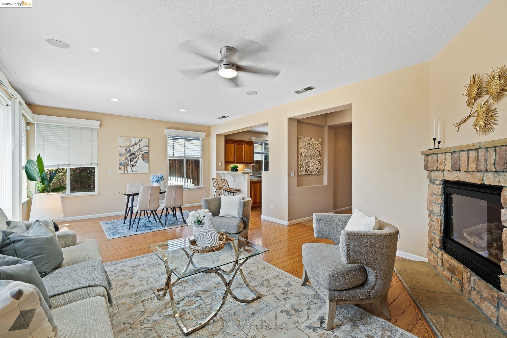 Detail Gallery Image 16 of 43 For 332 Oroville Ct, Discovery Bay,  CA 94505 - 3 Beds | 2/1 Baths
