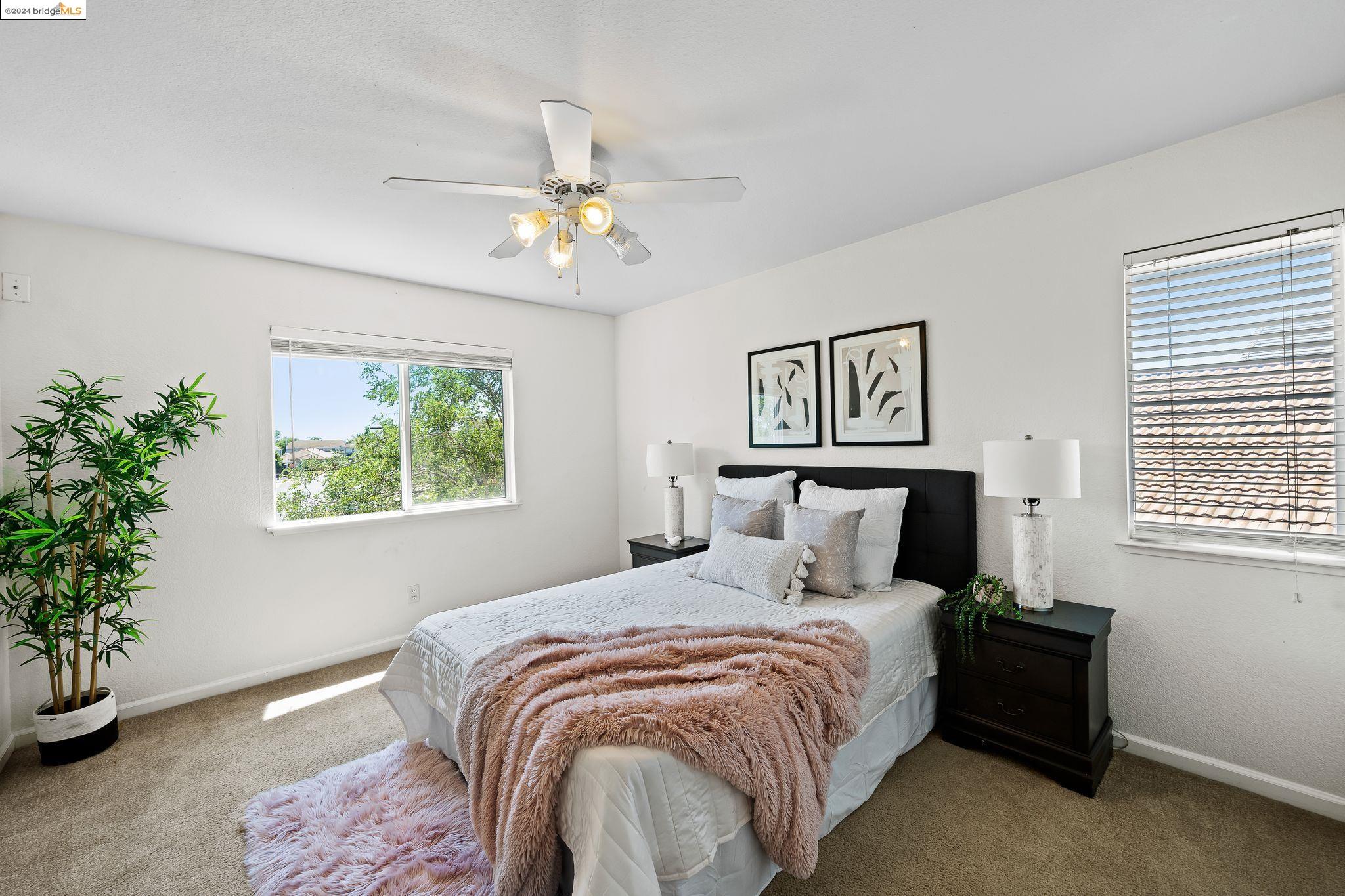Detail Gallery Image 32 of 43 For 332 Oroville Ct, Discovery Bay,  CA 94505 - 3 Beds | 2/1 Baths