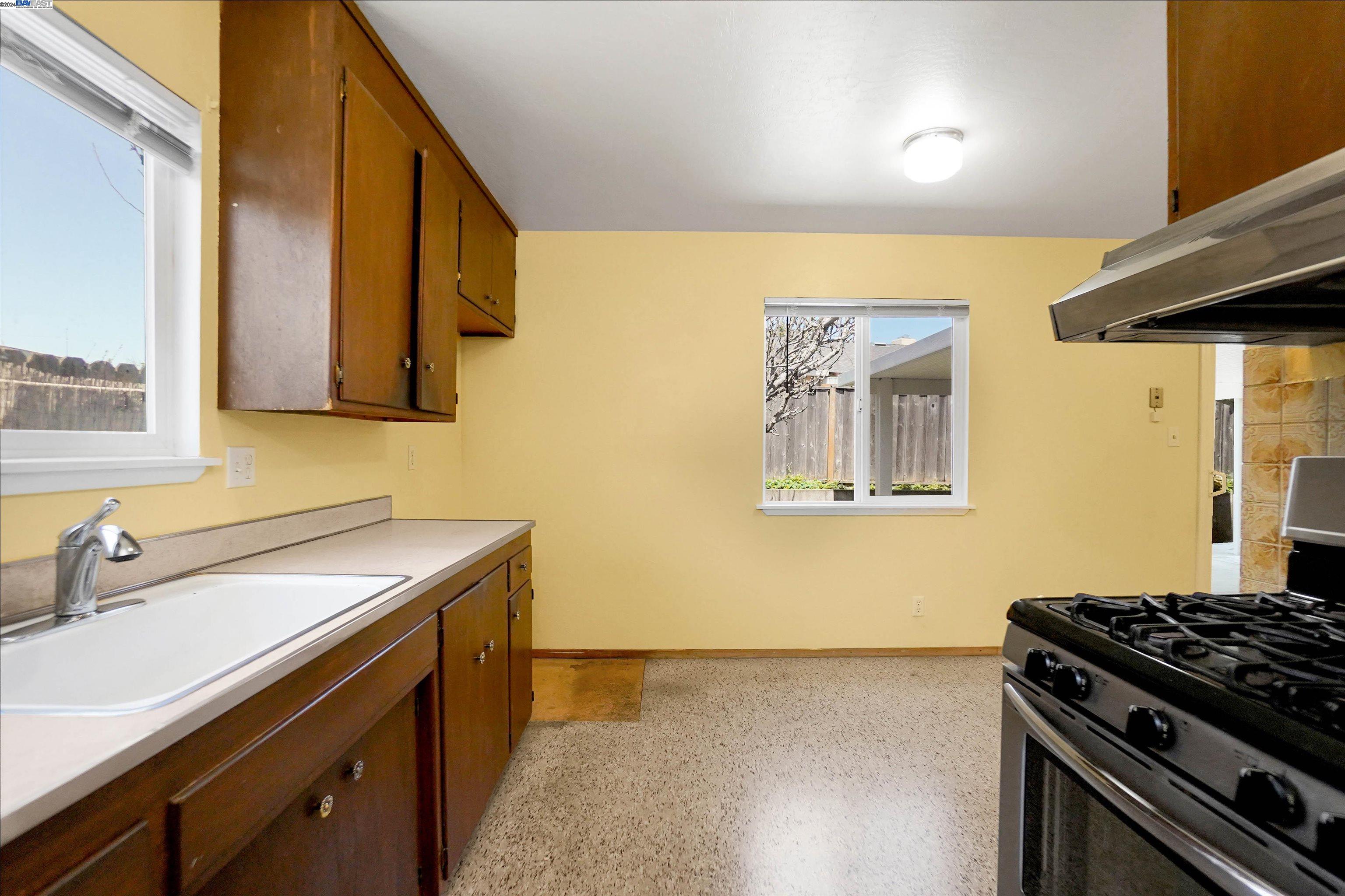 Detail Gallery Image 15 of 39 For 283 Cooper Ave, Hayward,  CA 94544 - 3 Beds | 2 Baths