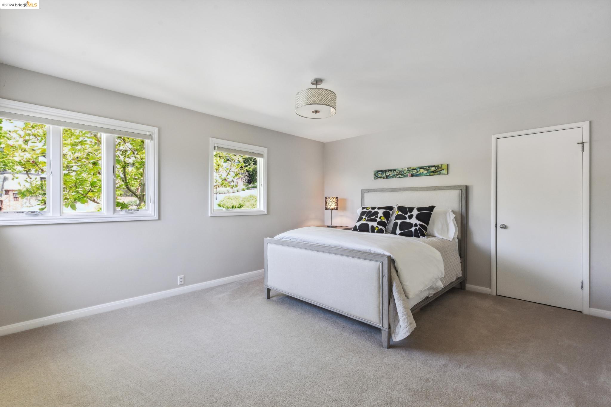 Detail Gallery Image 23 of 59 For 36 Crest Road, Piedmont,  CA 94611-3304 - 4 Beds | 3/1 Baths