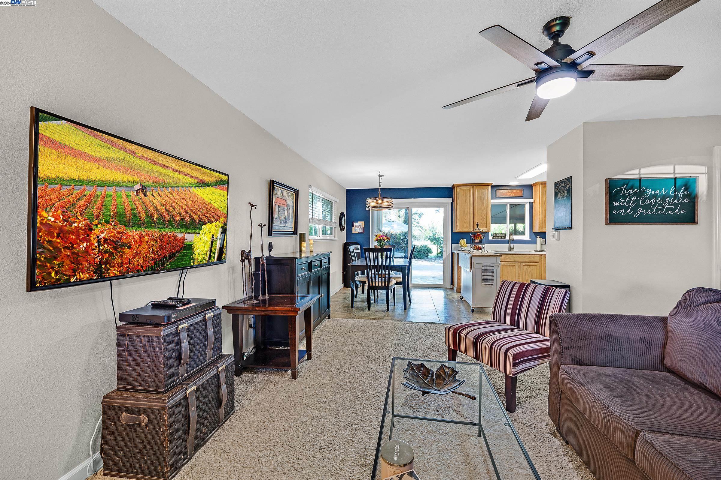 Detail Gallery Image 10 of 33 For 5288 Iris Way, Livermore,  CA 94551 - 4 Beds | 2 Baths