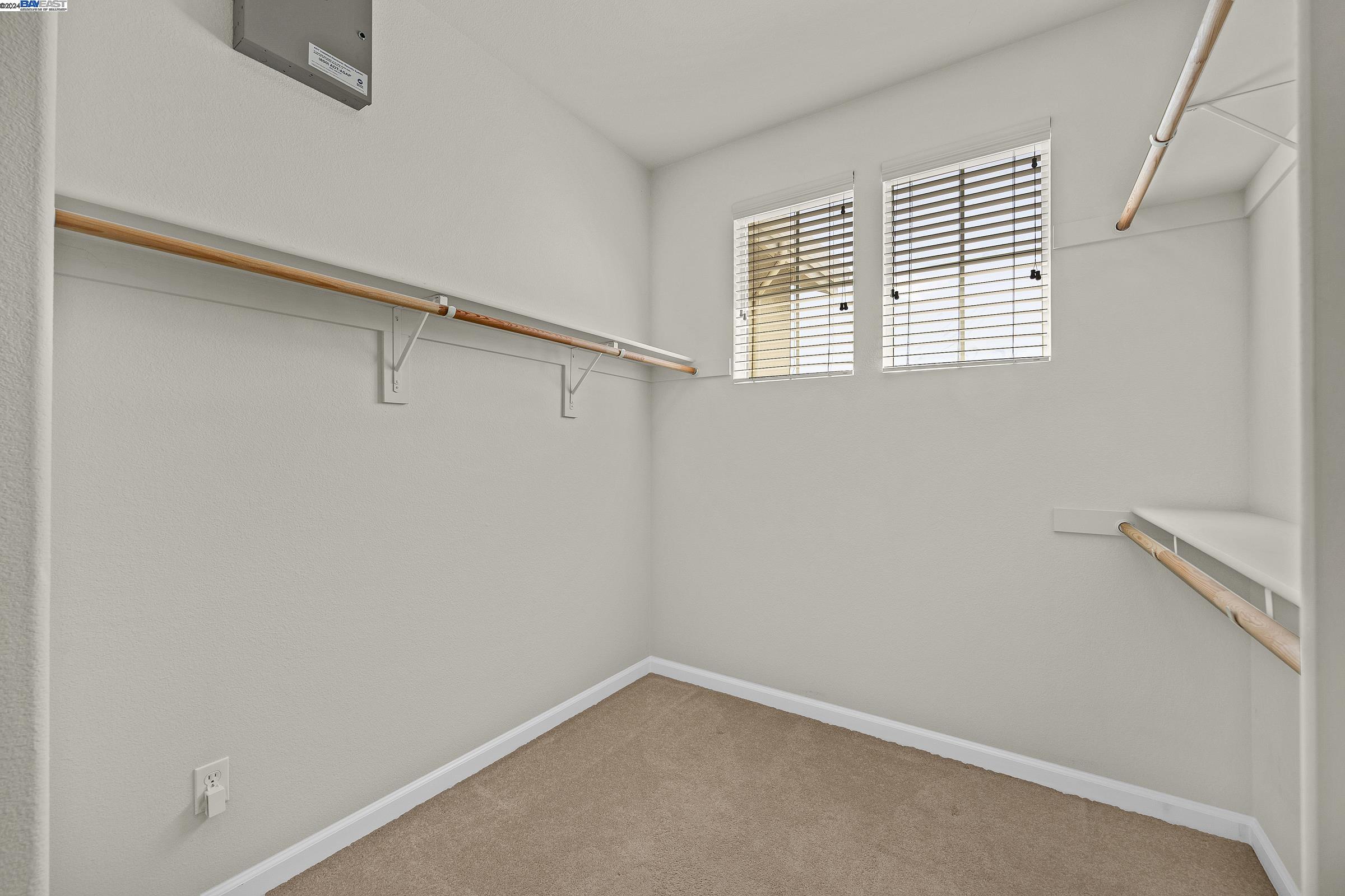 Detail Gallery Image 28 of 37 For 9440 Tanner Way, Oakland,  CA 94603 - 4 Beds | 2/1 Baths