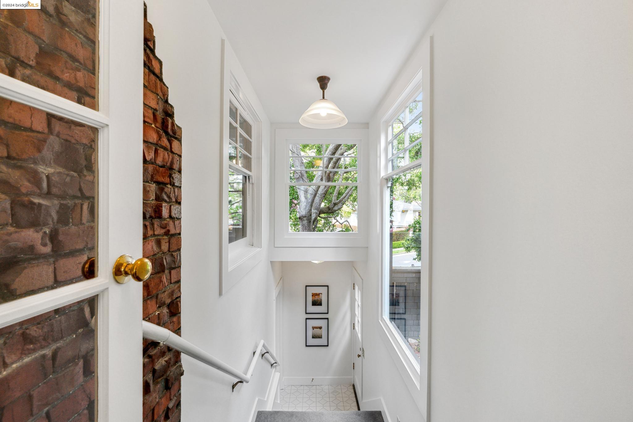 Detail Gallery Image 41 of 51 For 210 Blair Ave, Piedmont,  CA 94611 - 3 Beds | 2 Baths