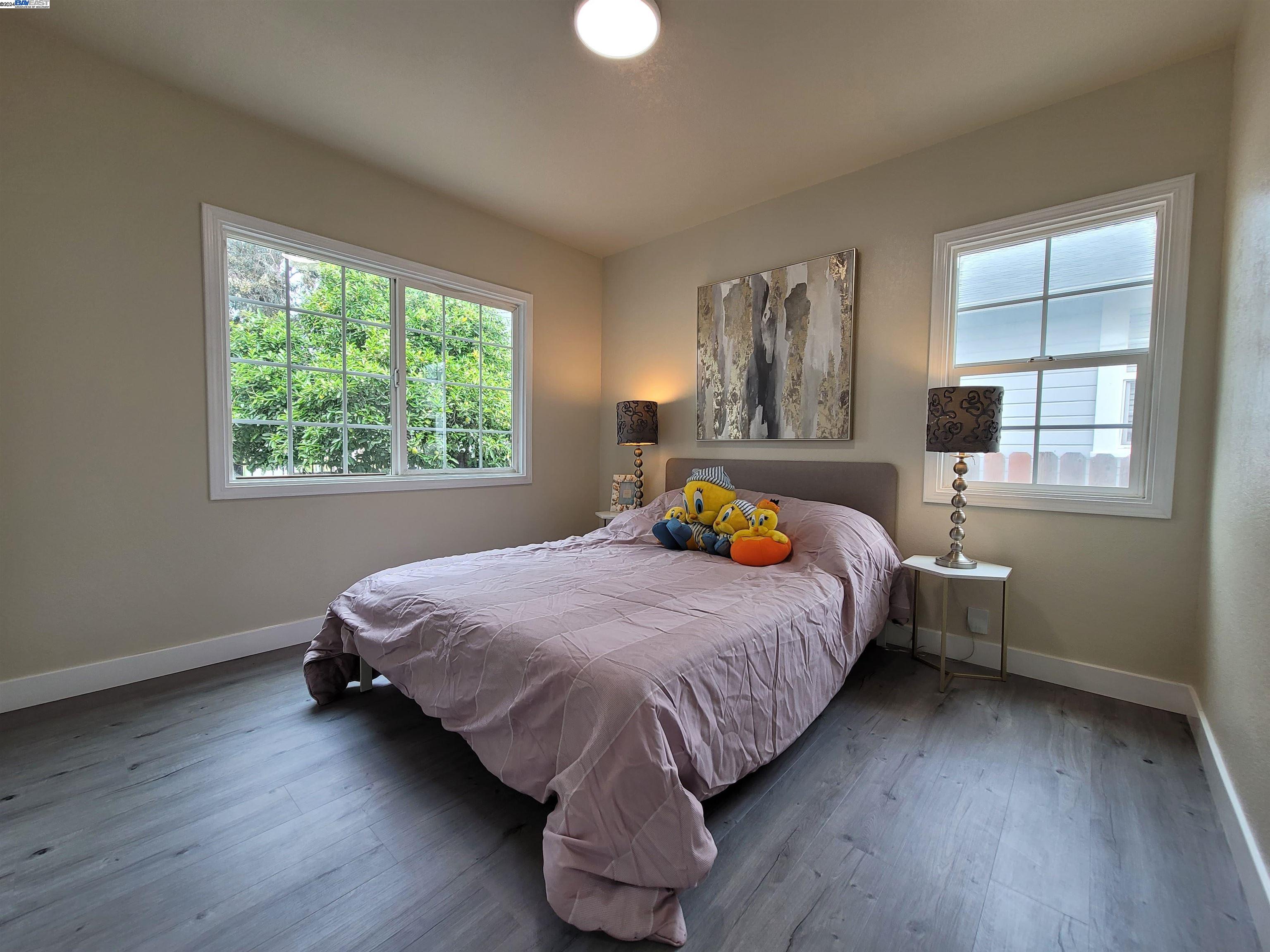 Detail Gallery Image 11 of 30 For 2500 77th Ave, Oakland,  CA 94605 - 4 Beds | 2 Baths