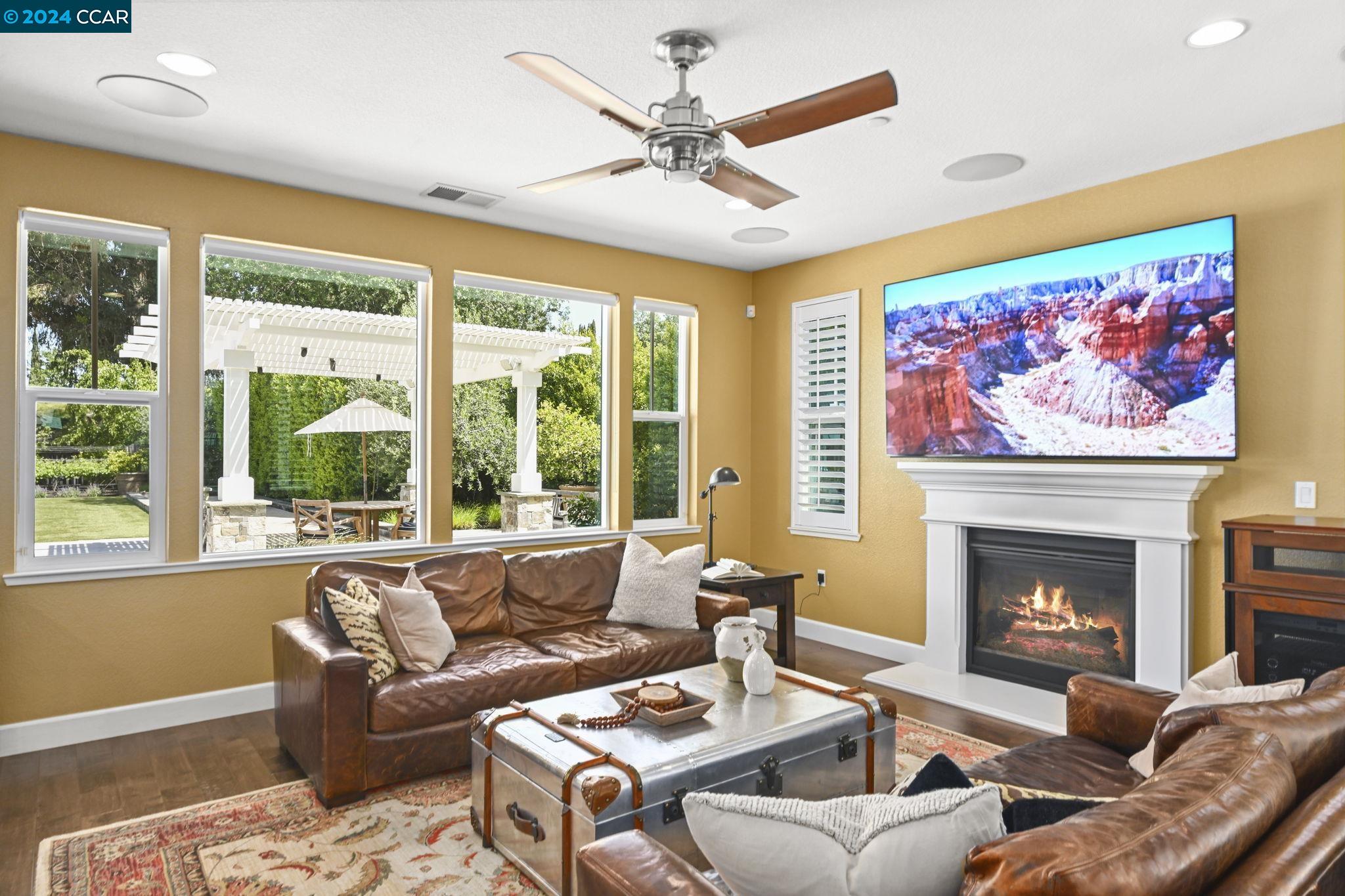 Detail Gallery Image 13 of 51 For 5825 Sycamore Court, Pleasanton,  CA 94566 - 4 Beds | 3/1 Baths