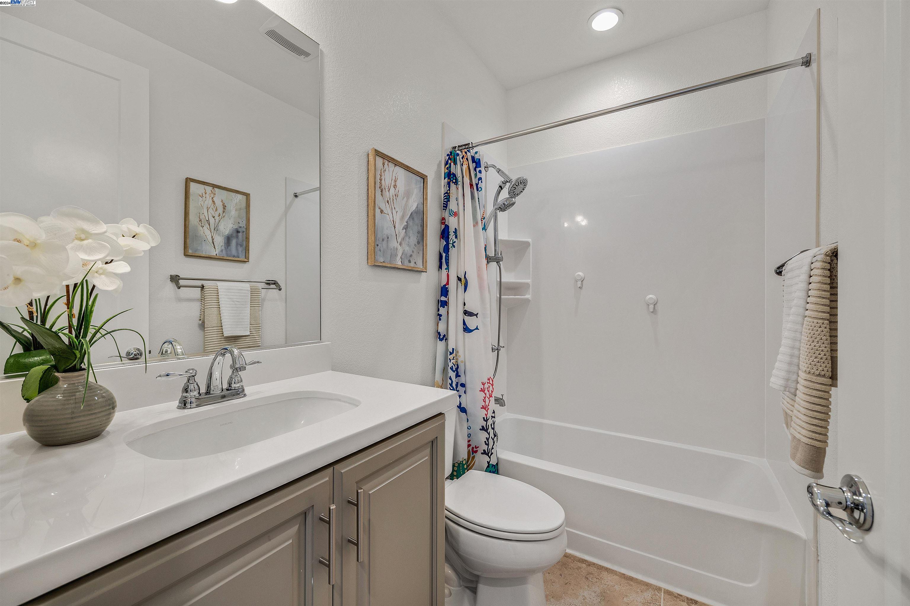 Detail Gallery Image 22 of 29 For 4221 Loyalton Rd, Dublin,  CA 94568 - 4 Beds | 3/1 Baths