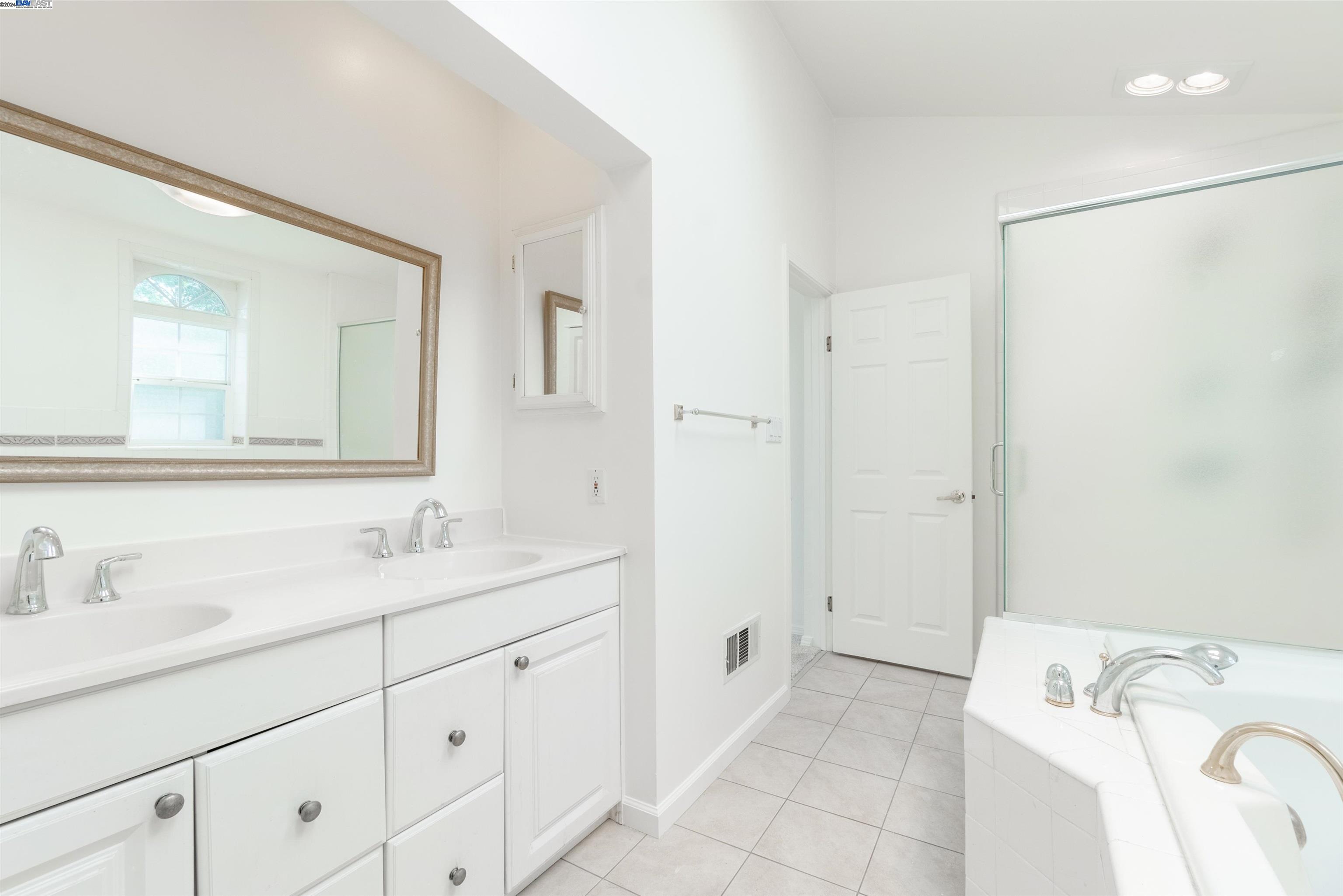 Detail Gallery Image 29 of 42 For 754 via Acalanes, San Lorenzo,  CA 94580 - 4 Beds | 2/1 Baths